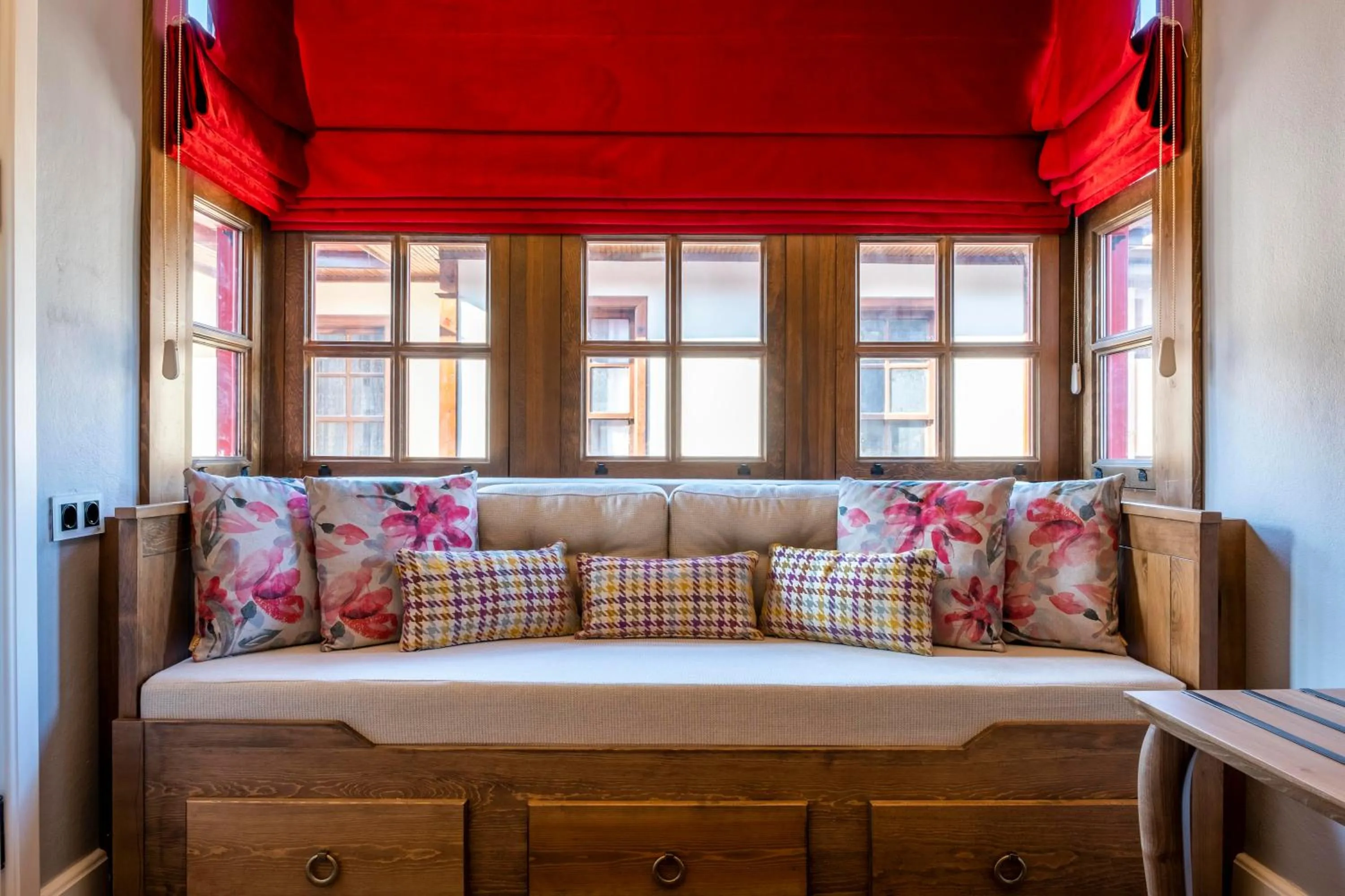 Seating area, Bed in Hotel Lykia Old Town Antalya