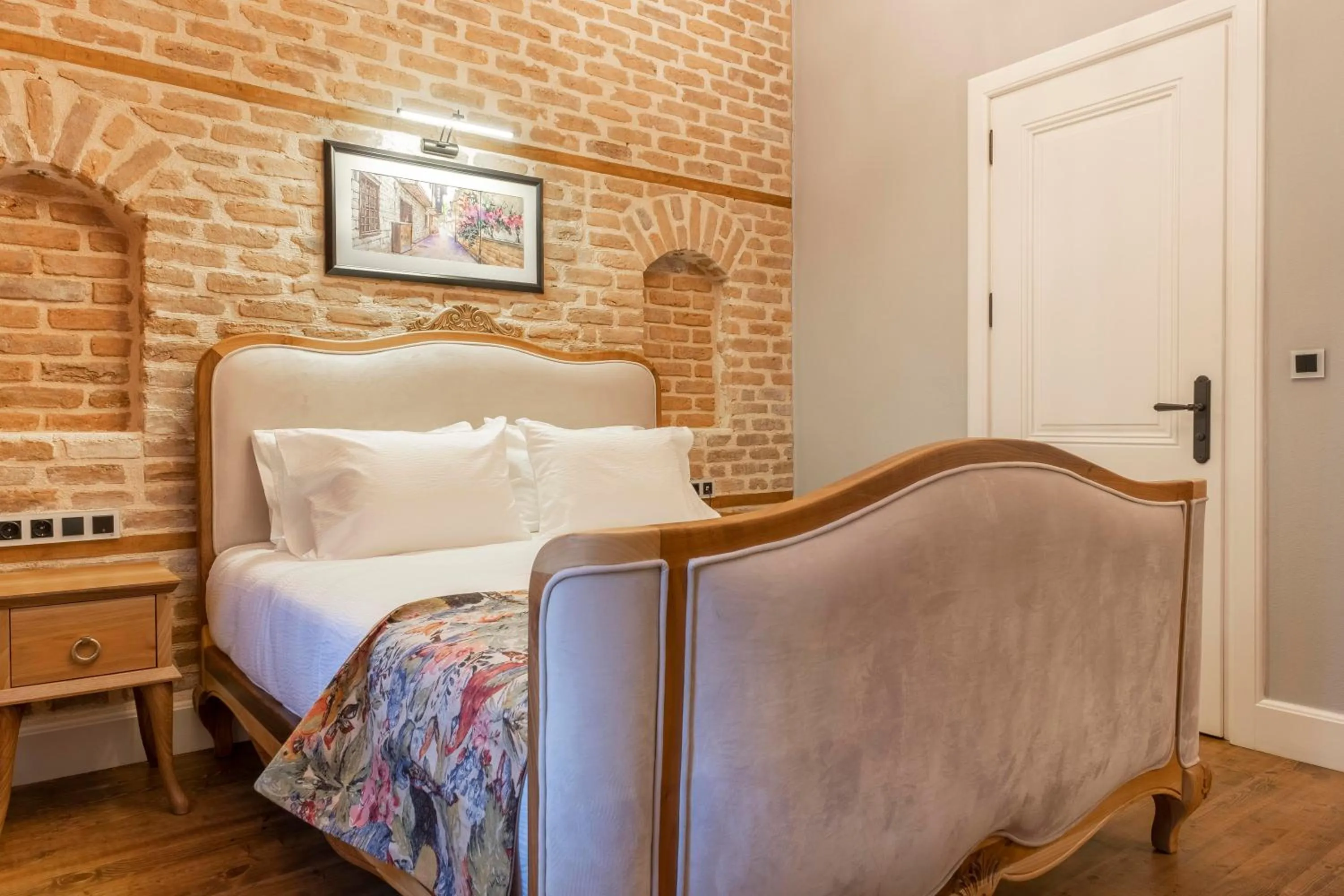 Bedroom, Bed in Hotel Lykia Old Town Antalya