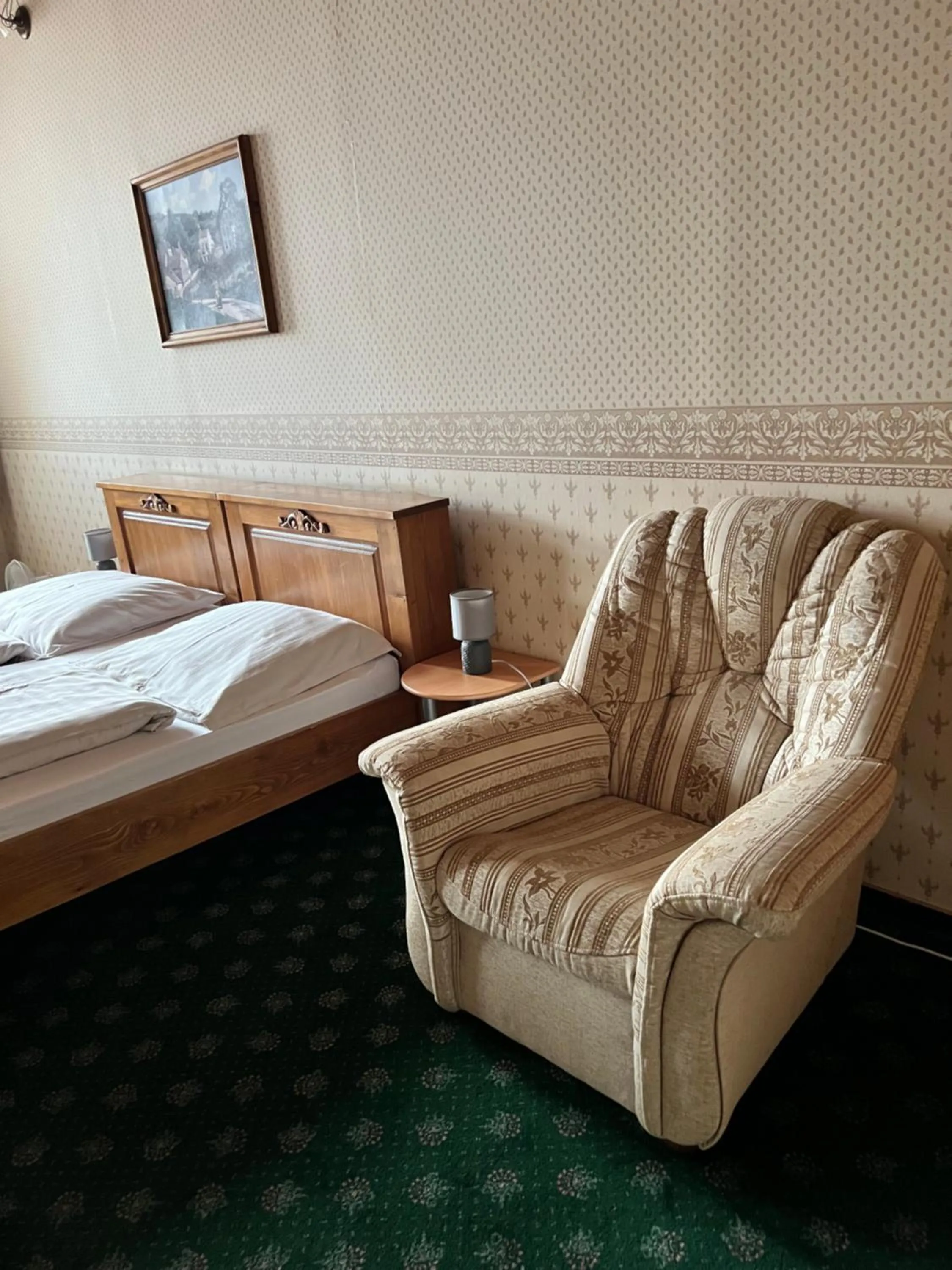 Photo of the whole room in Hotel Maxim