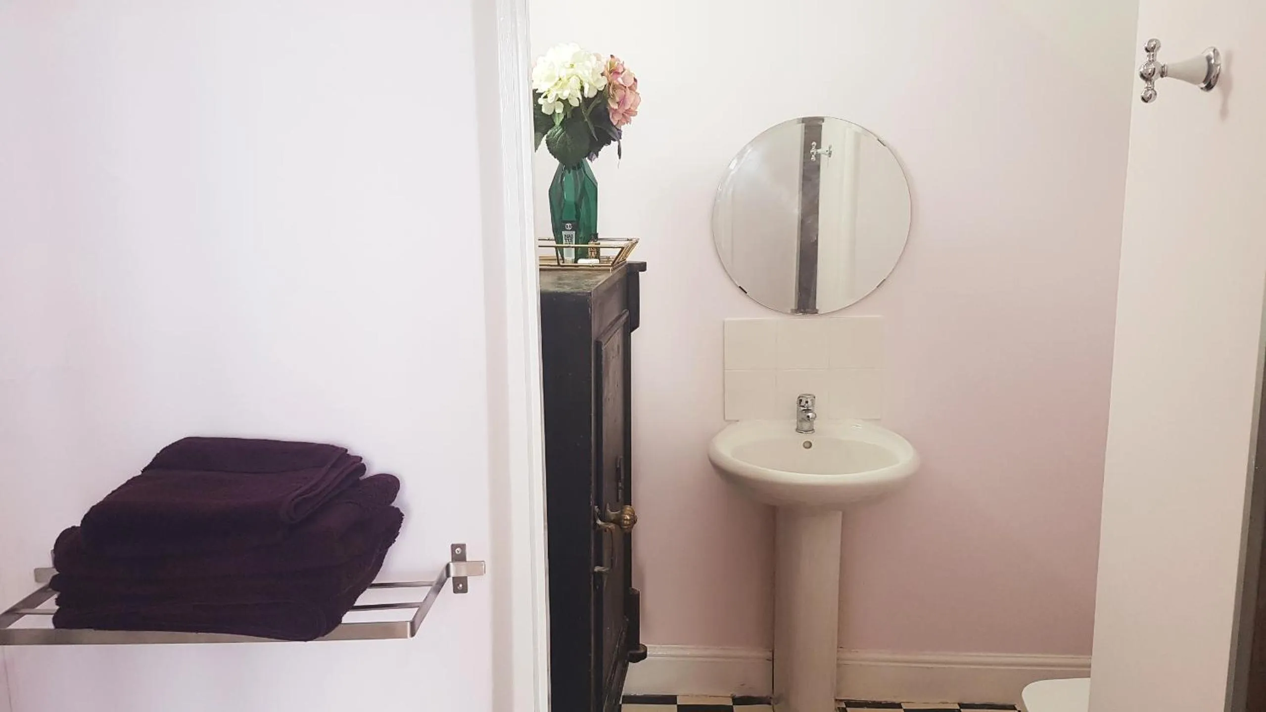 Bathroom in The Bank Hotel & Bistro