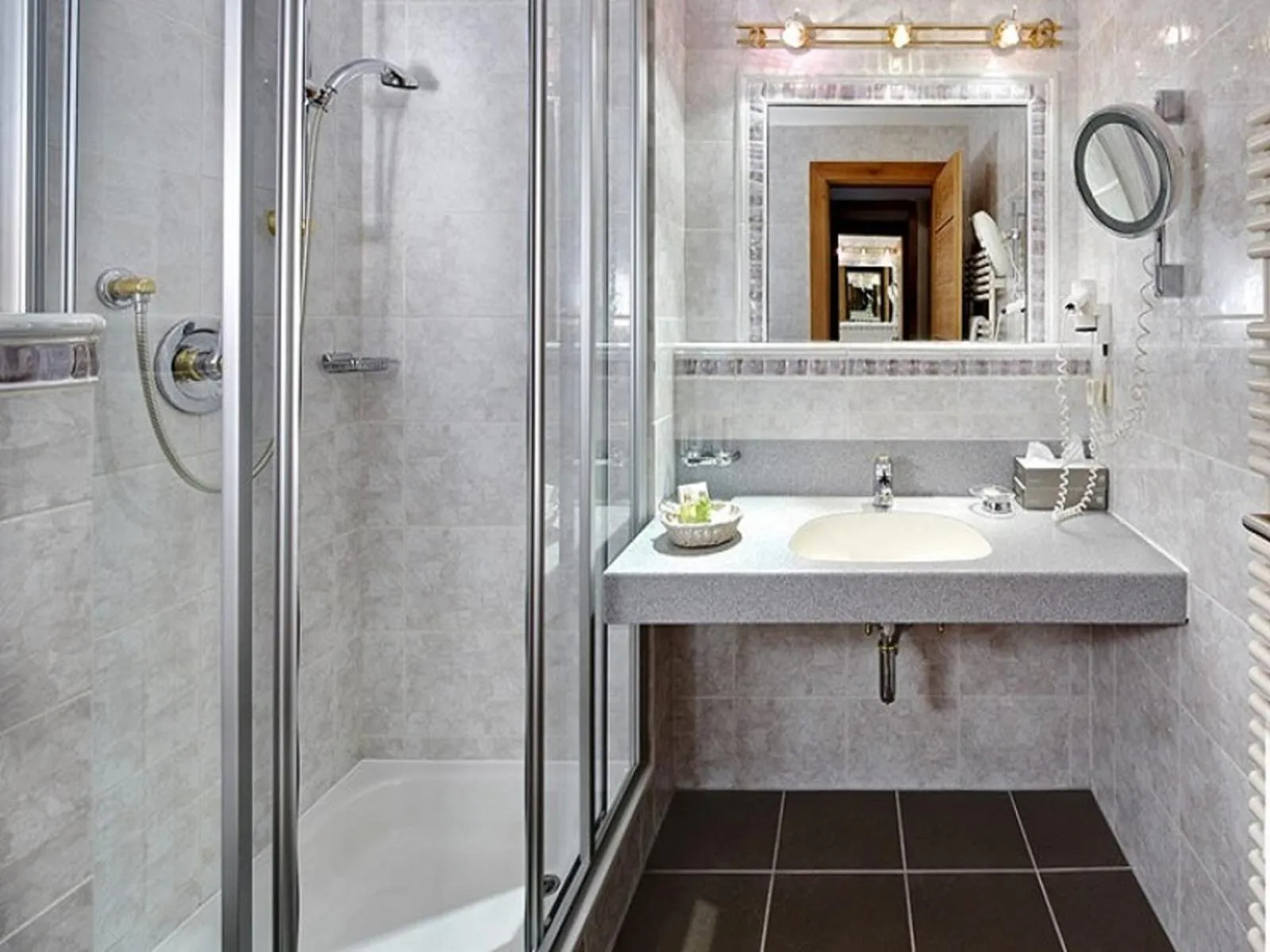 Bathroom in Hotel Berghof Crystal Spa & Sports