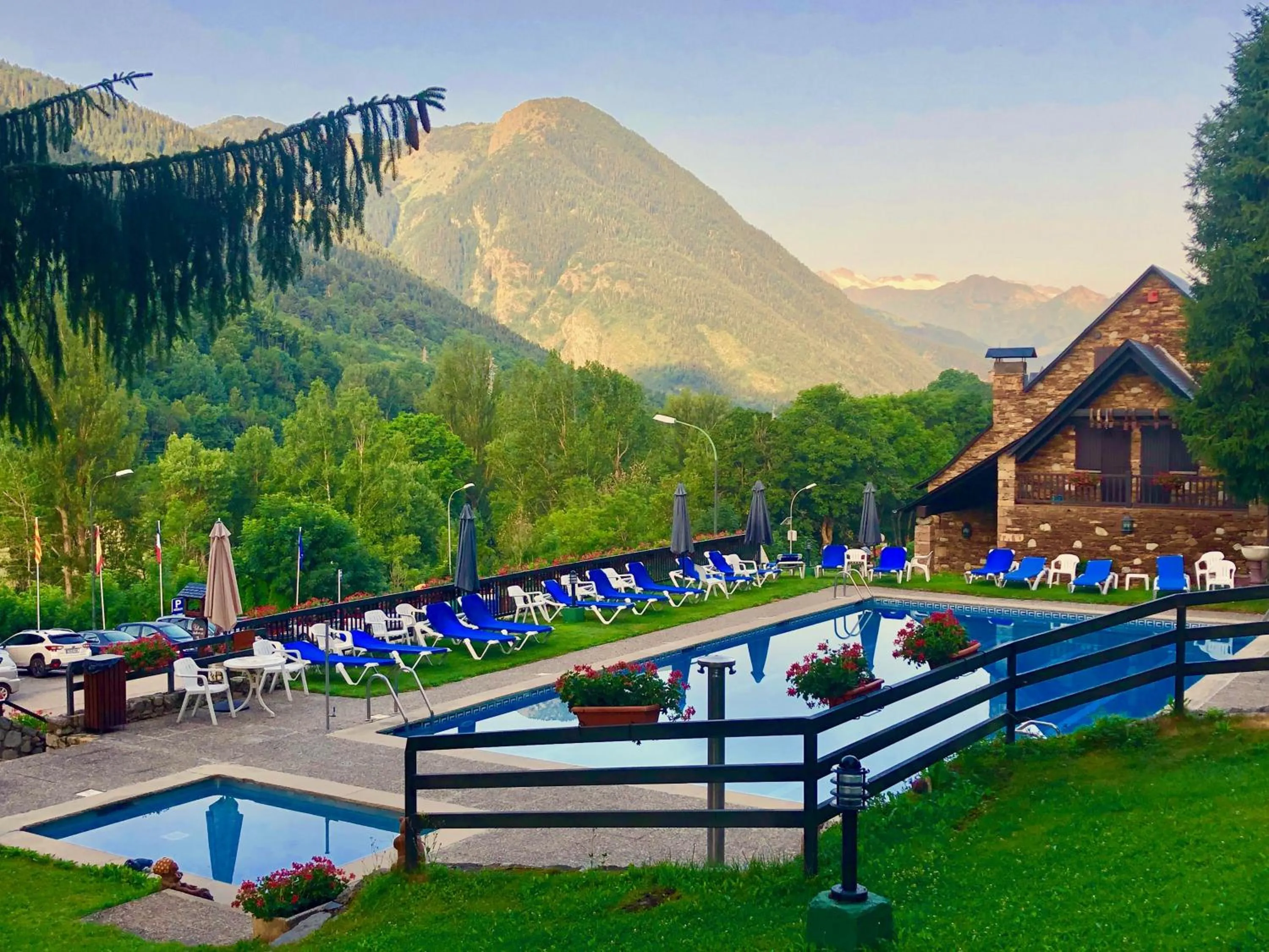 Mountain view in Hotel Petit Lacreu