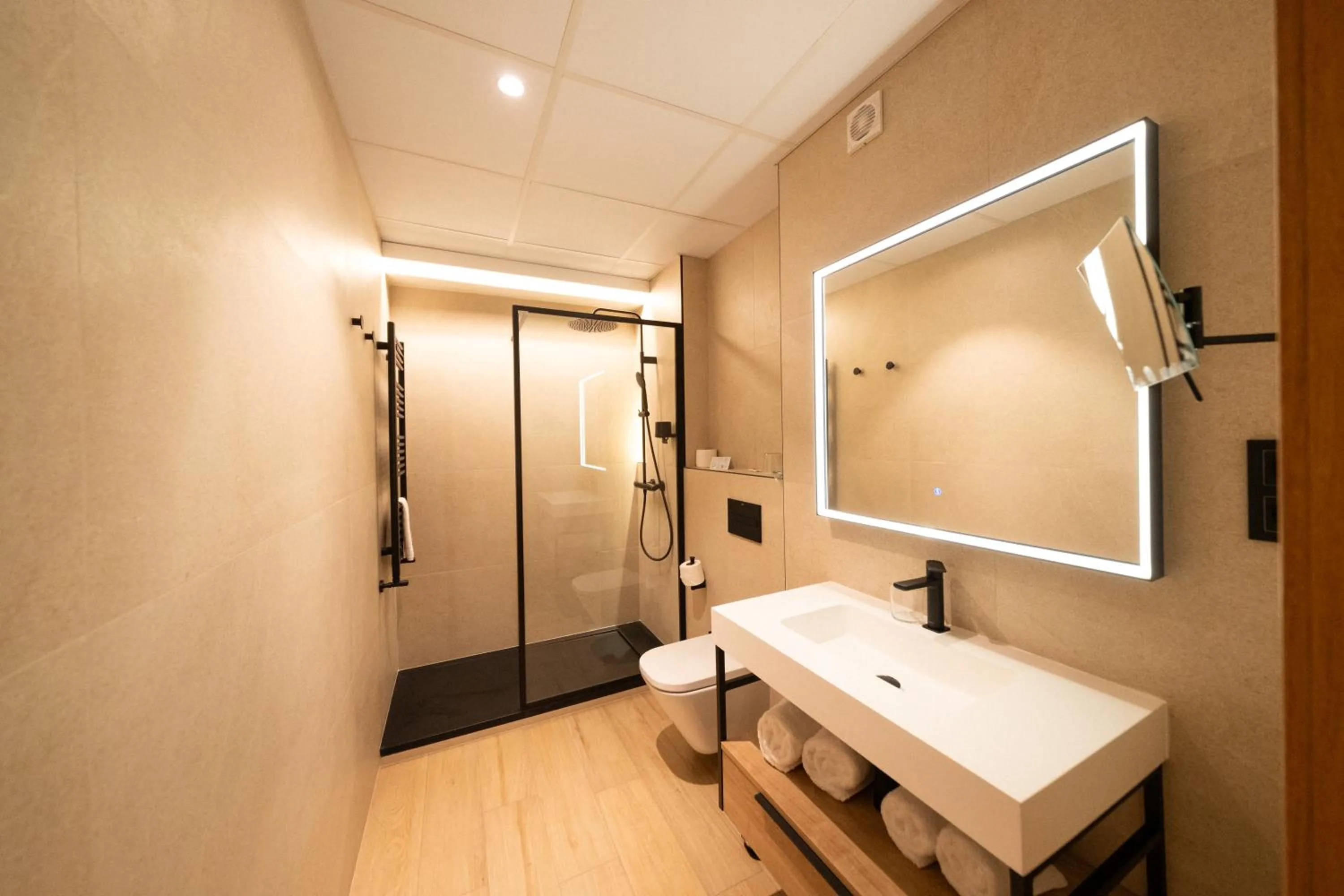 Bathroom in Hotel Petit Lacreu