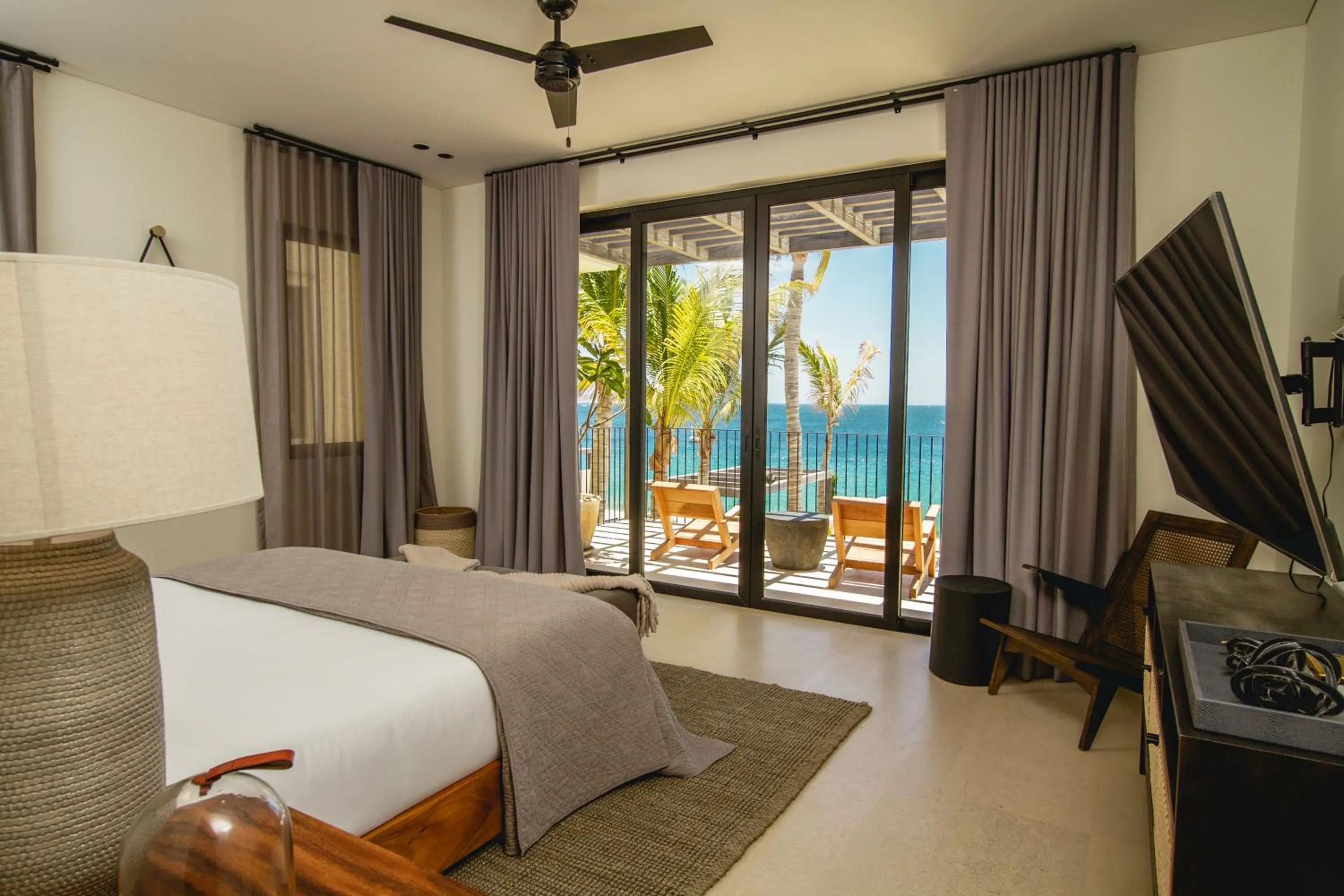 Bedroom, Bed in 1 Homes Preview Cabo