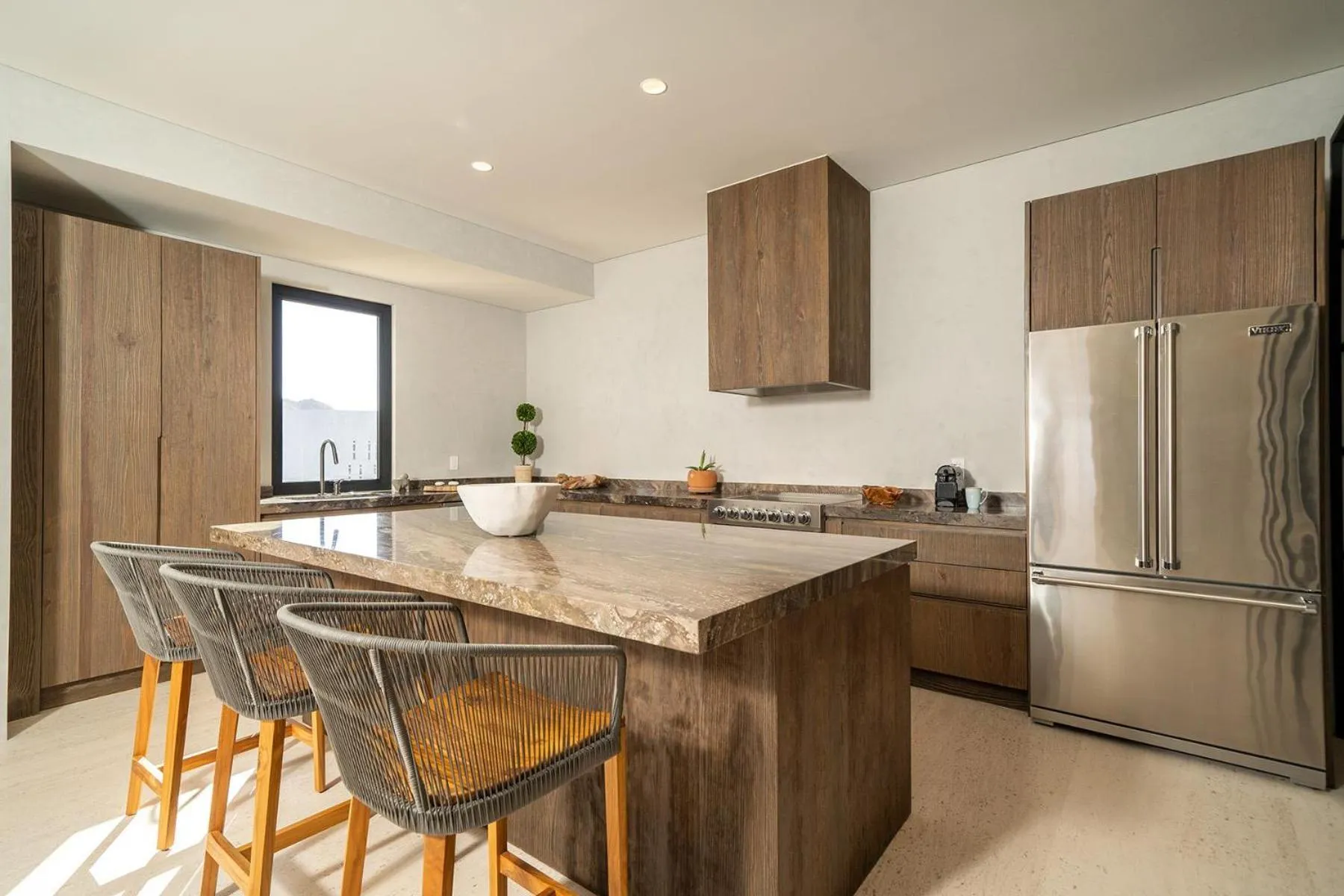 Kitchen or kitchenette in 1 Homes Preview Cabo