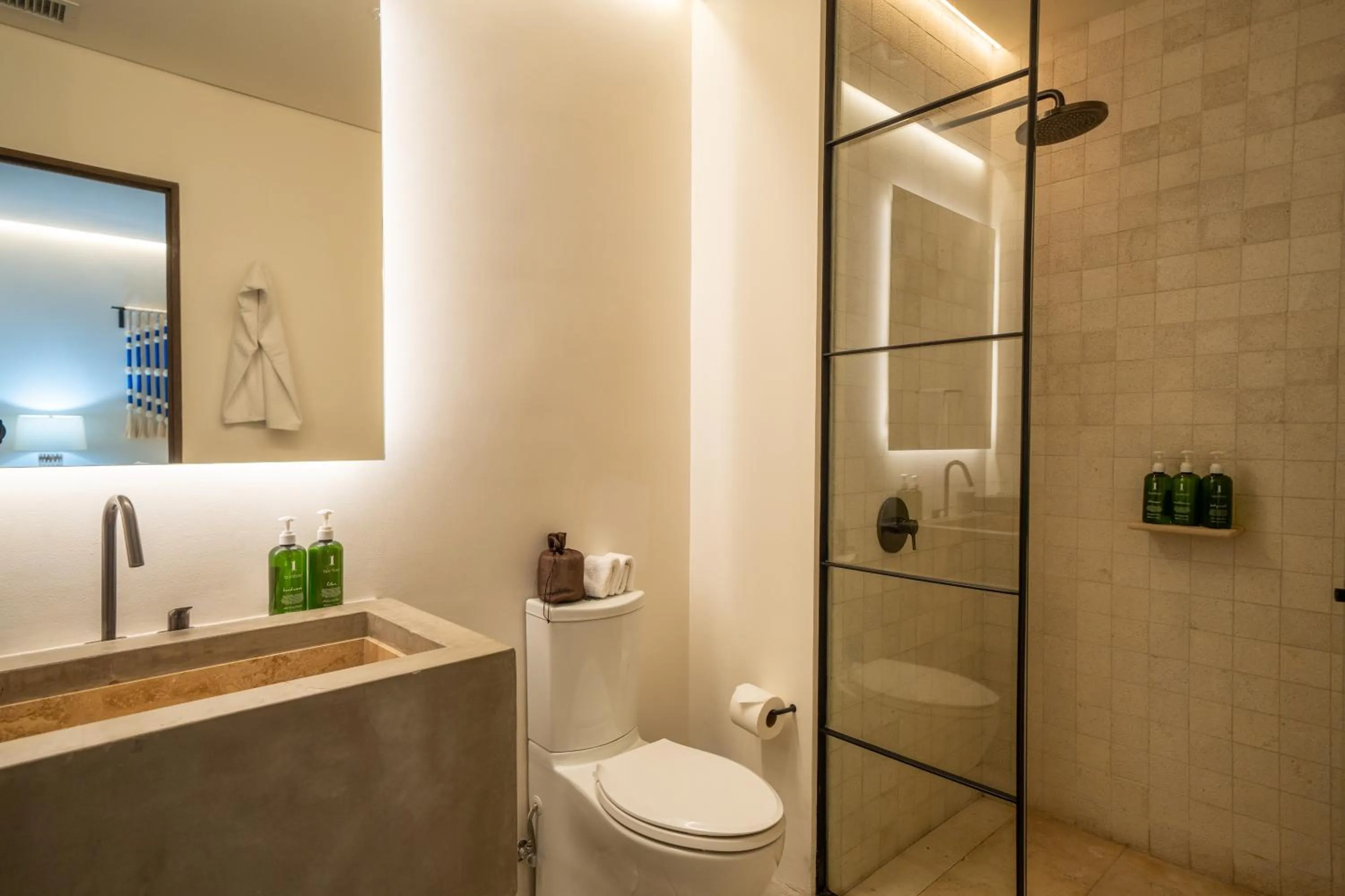 Bathroom in 1 Homes Preview Cabo