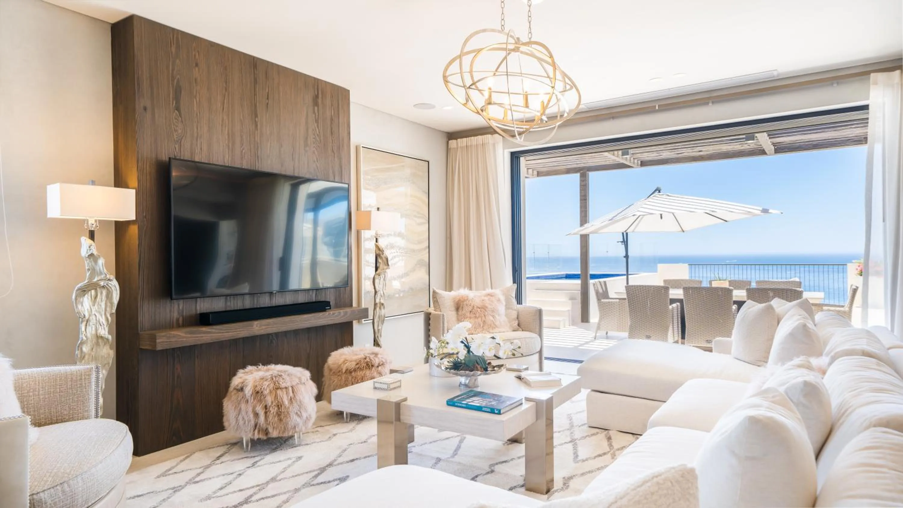 Communal lounge/ TV room in 1 Homes Preview Cabo