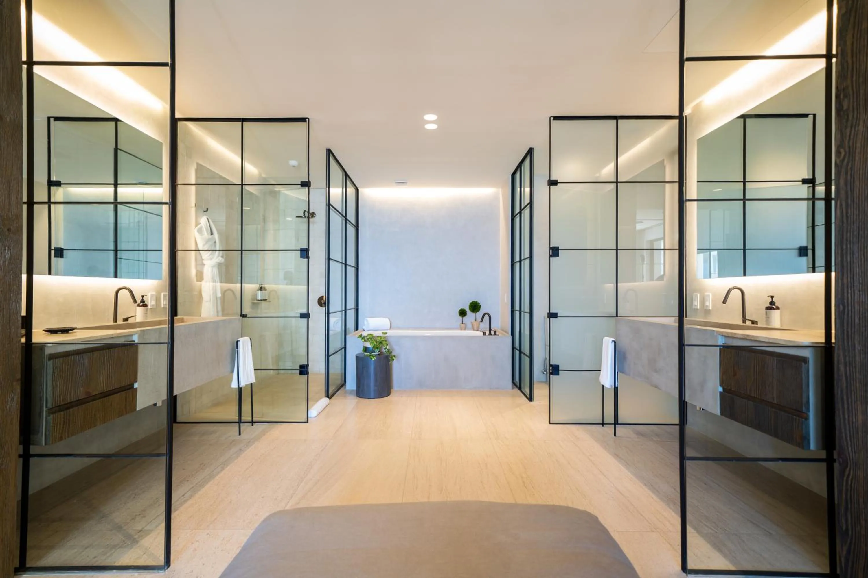 Bathroom, Bed in 1 Homes Preview Cabo