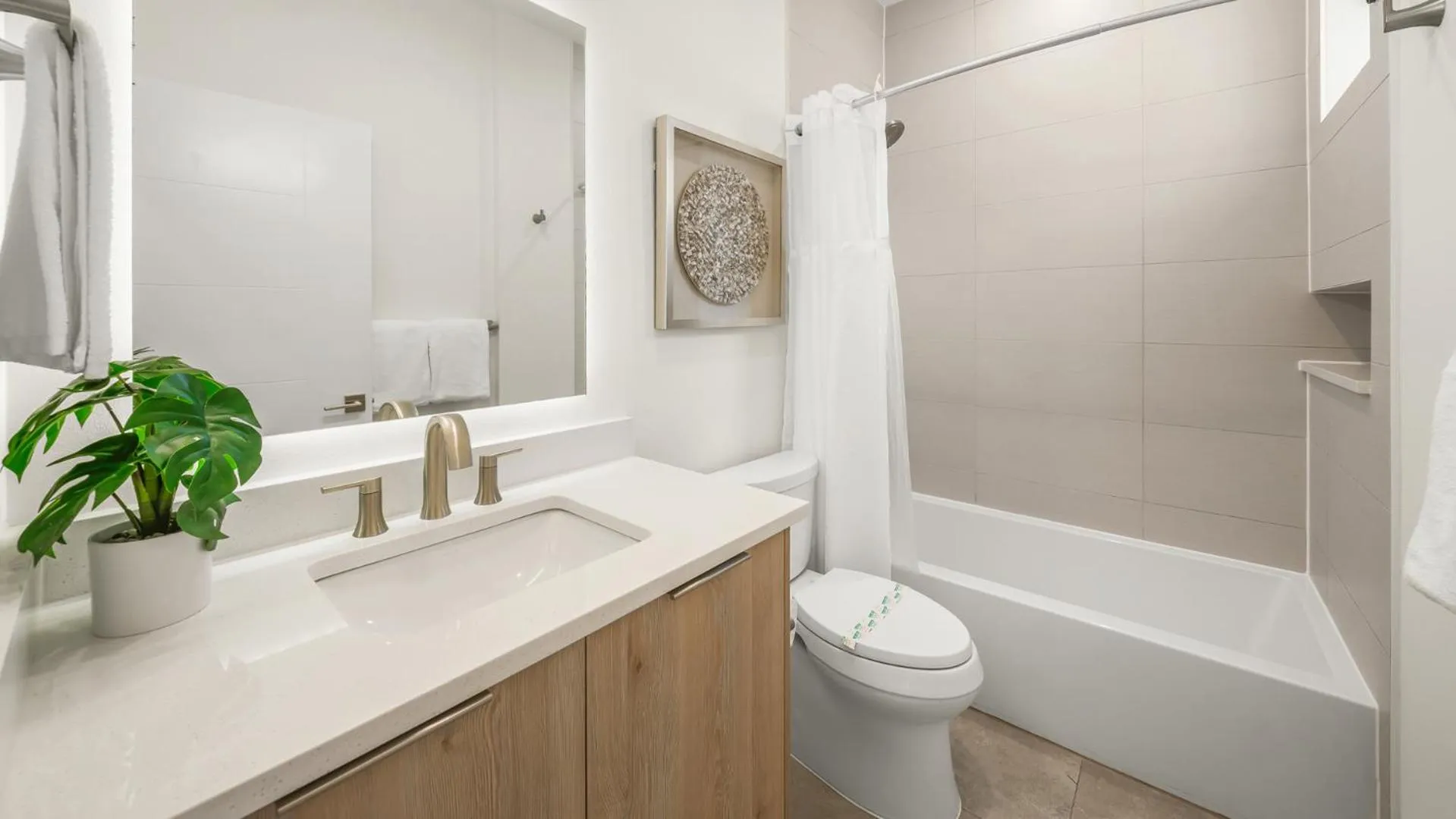 Shower in The Upper Deck