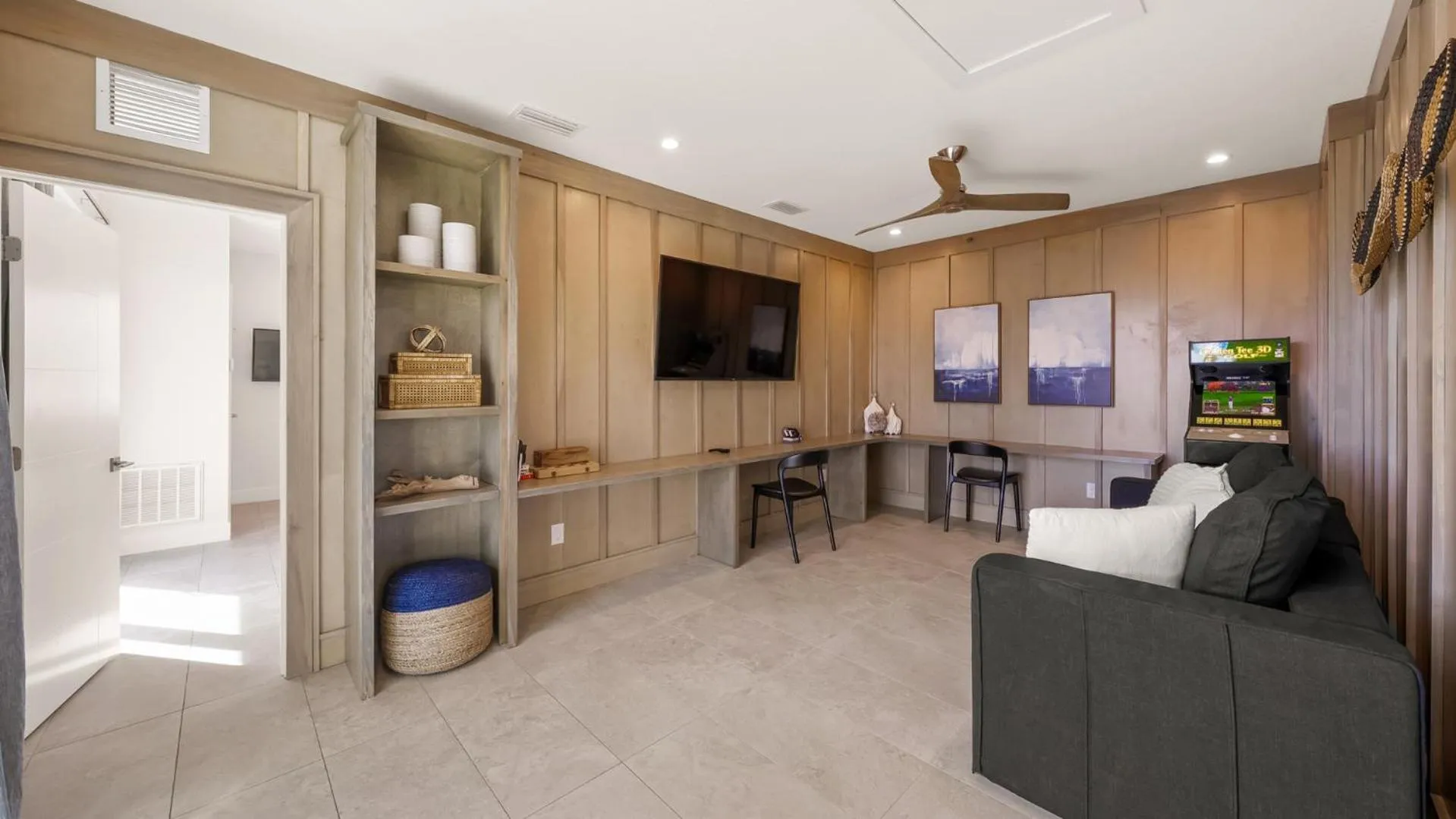 Communal lounge/ TV room in The Upper Deck