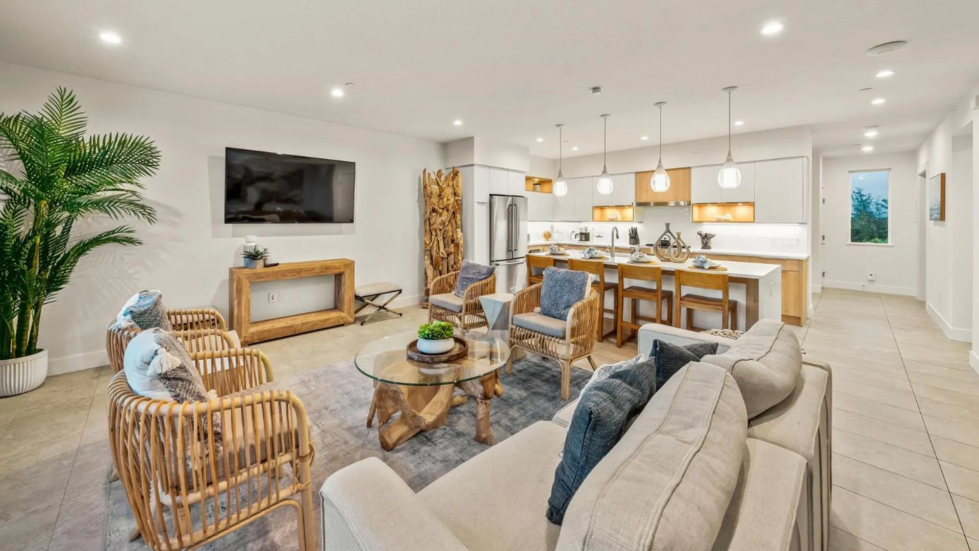 TV and multimedia in The Upper Deck