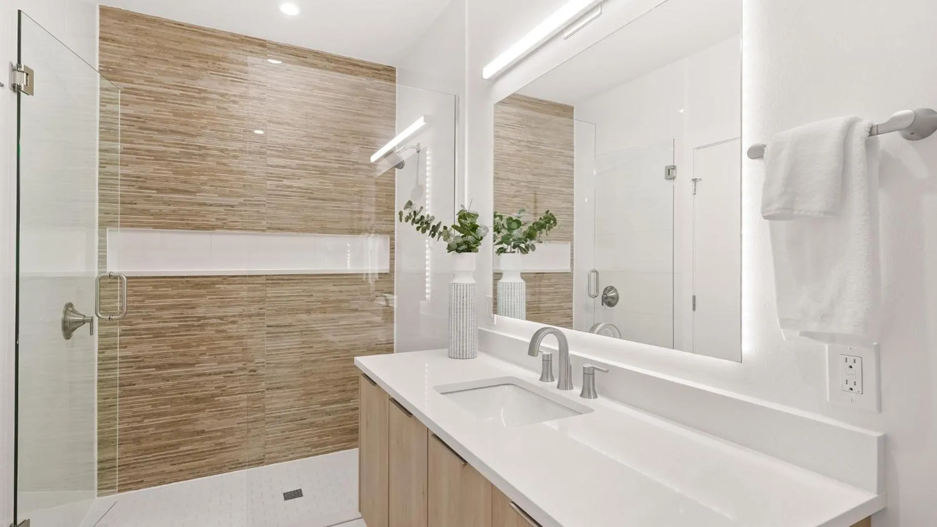 Shower in The Upper Deck