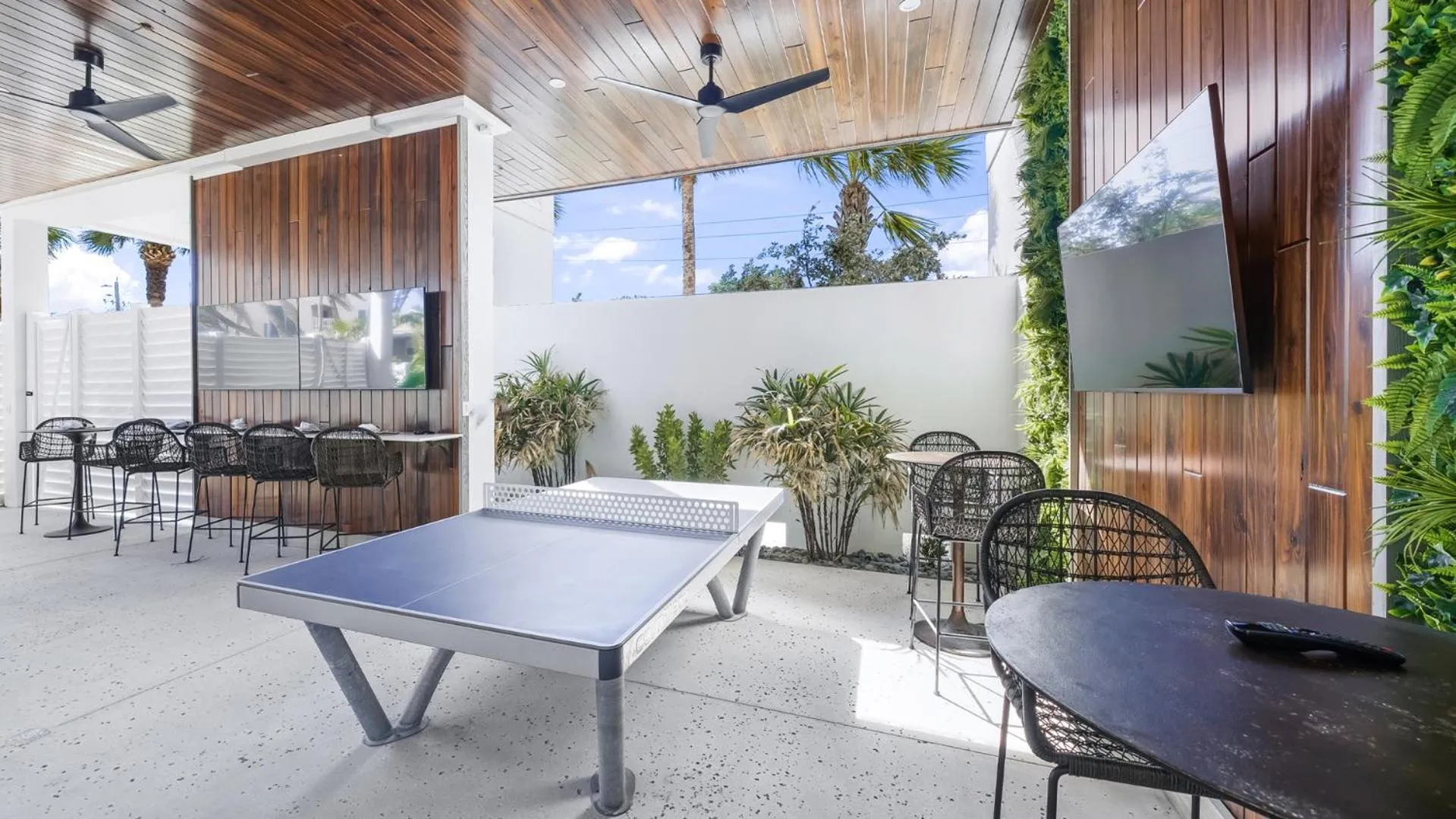 Communal lounge/ TV room in The Upper Deck