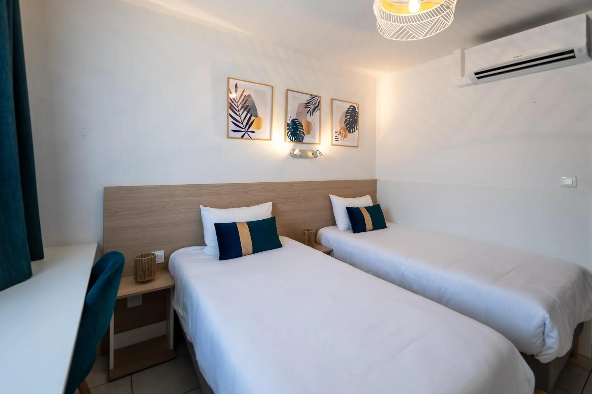 Bedroom, Bed in Villa Hotel