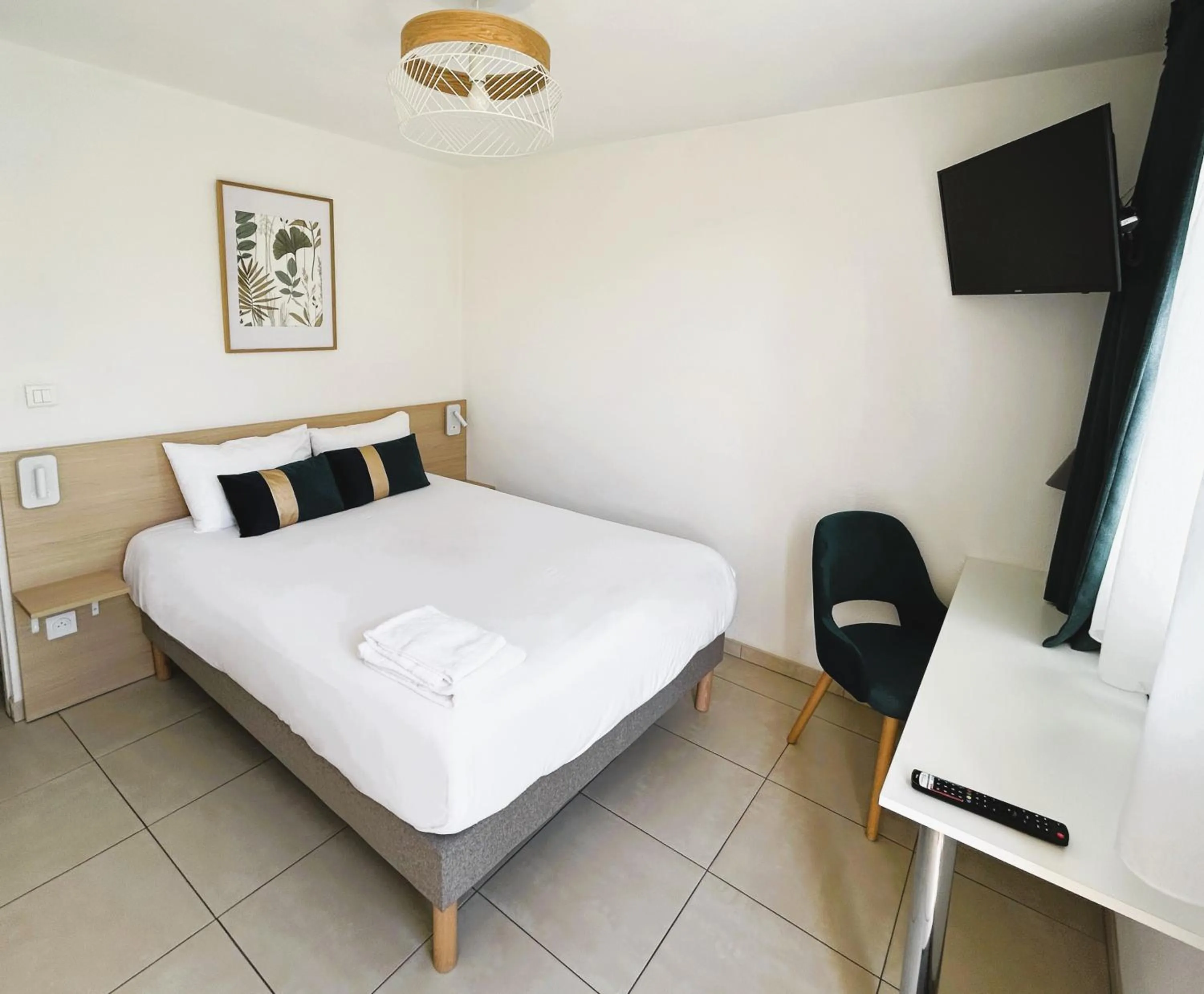 Bedroom, Bed in Villa Hotel