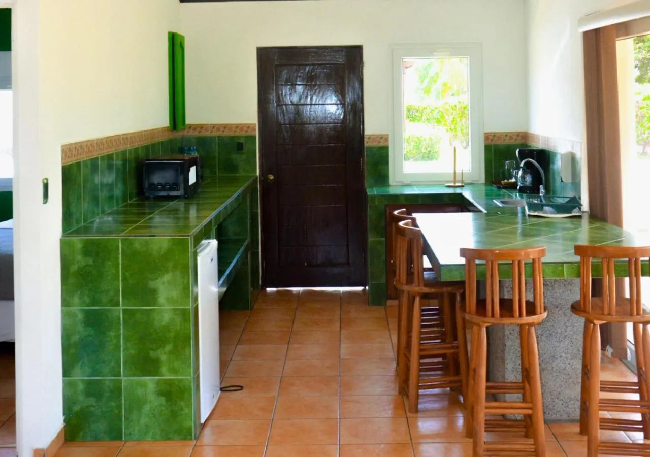Kitchen or kitchenette in Las Veraneras Villas & Resort
