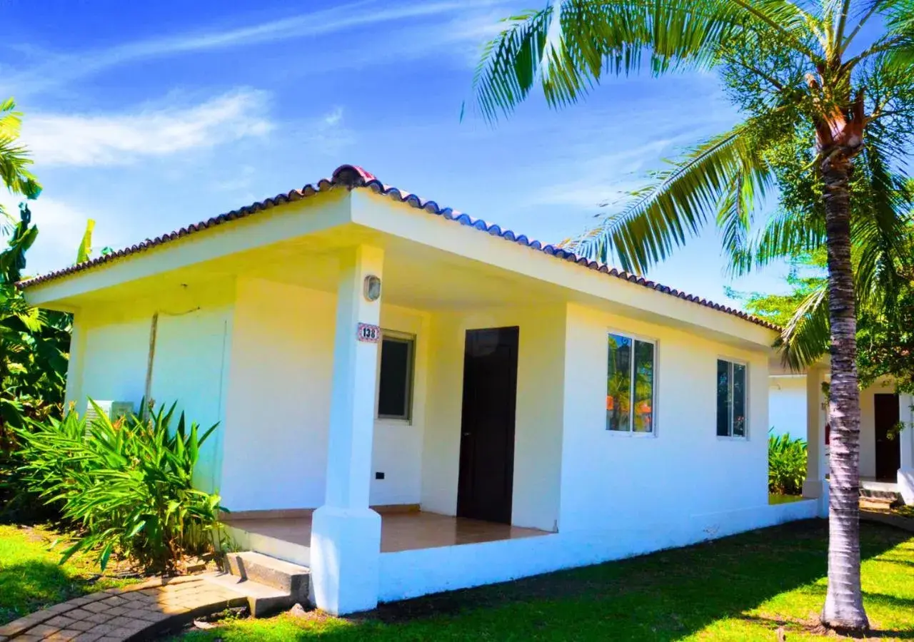 Queen Room in Las Veraneras Villas & Resort Queen Room in Las Veraneras Villas & Resort