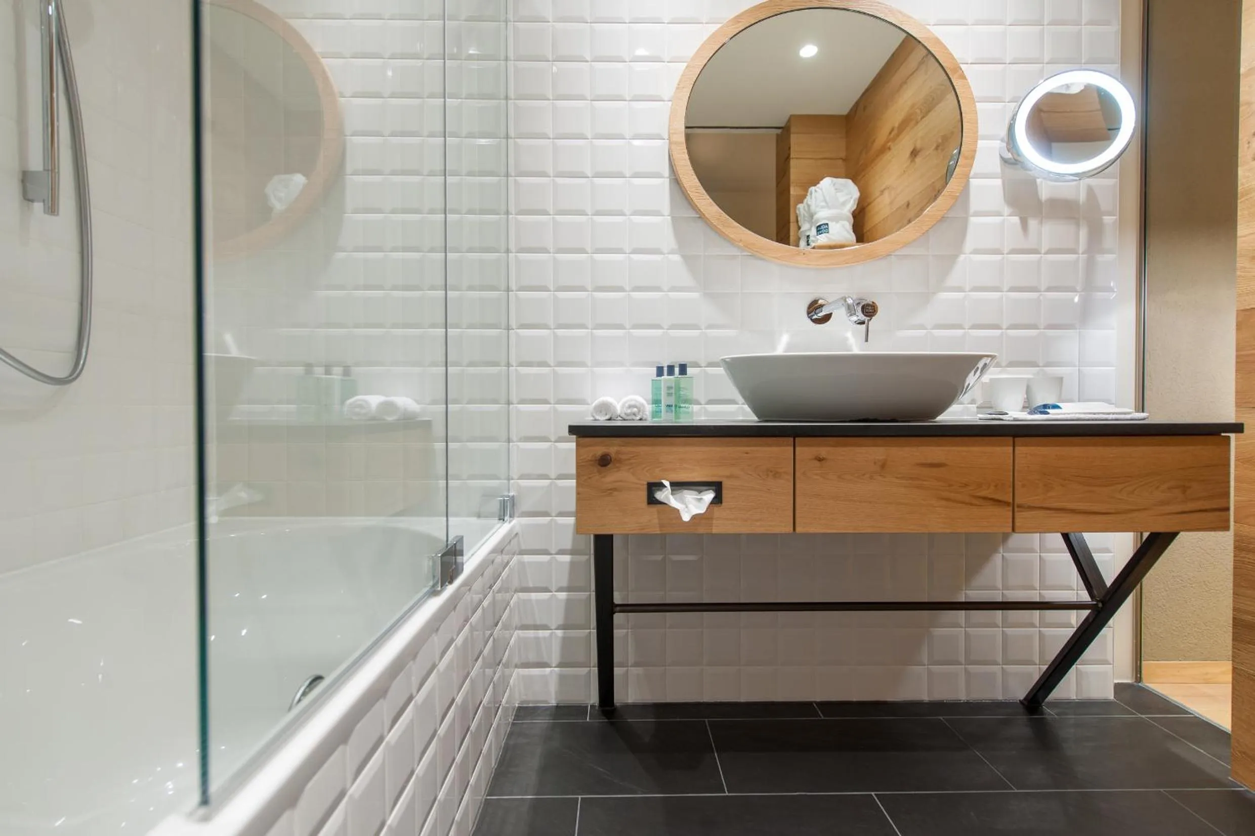 Bathroom in Aqua Dome 4 Sterne Superior Hotel & Tirol Therme Längenfeld