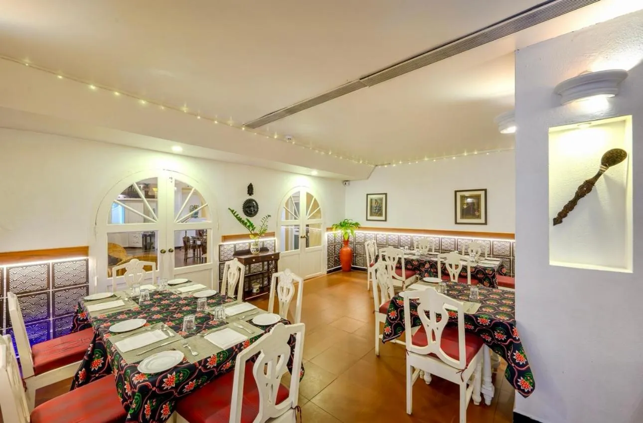 Restaurant/places to eat in Neemrana's- Tower House