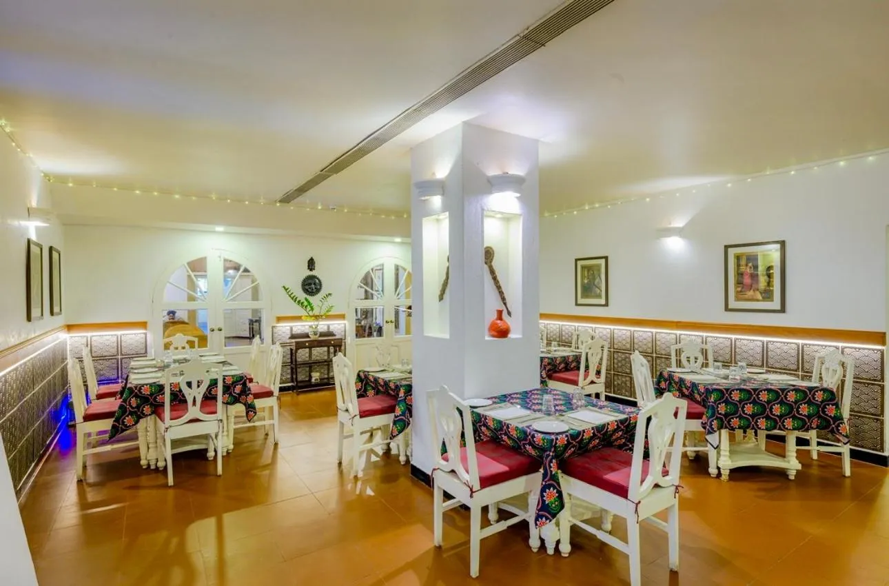 Restaurant/places to eat in Neemrana's- Tower House