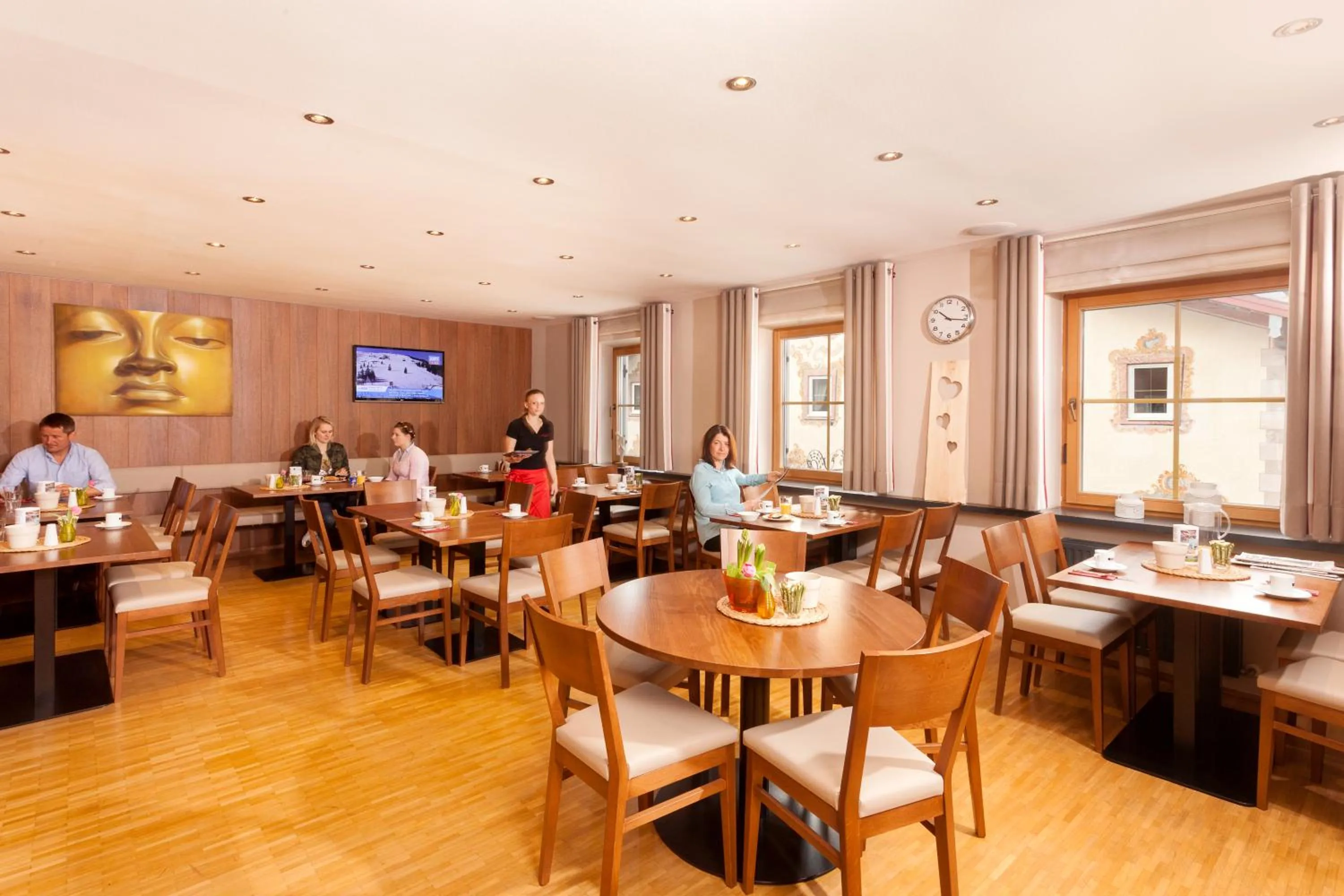 Restaurant/places to eat in Hotel.Pension.Golingen