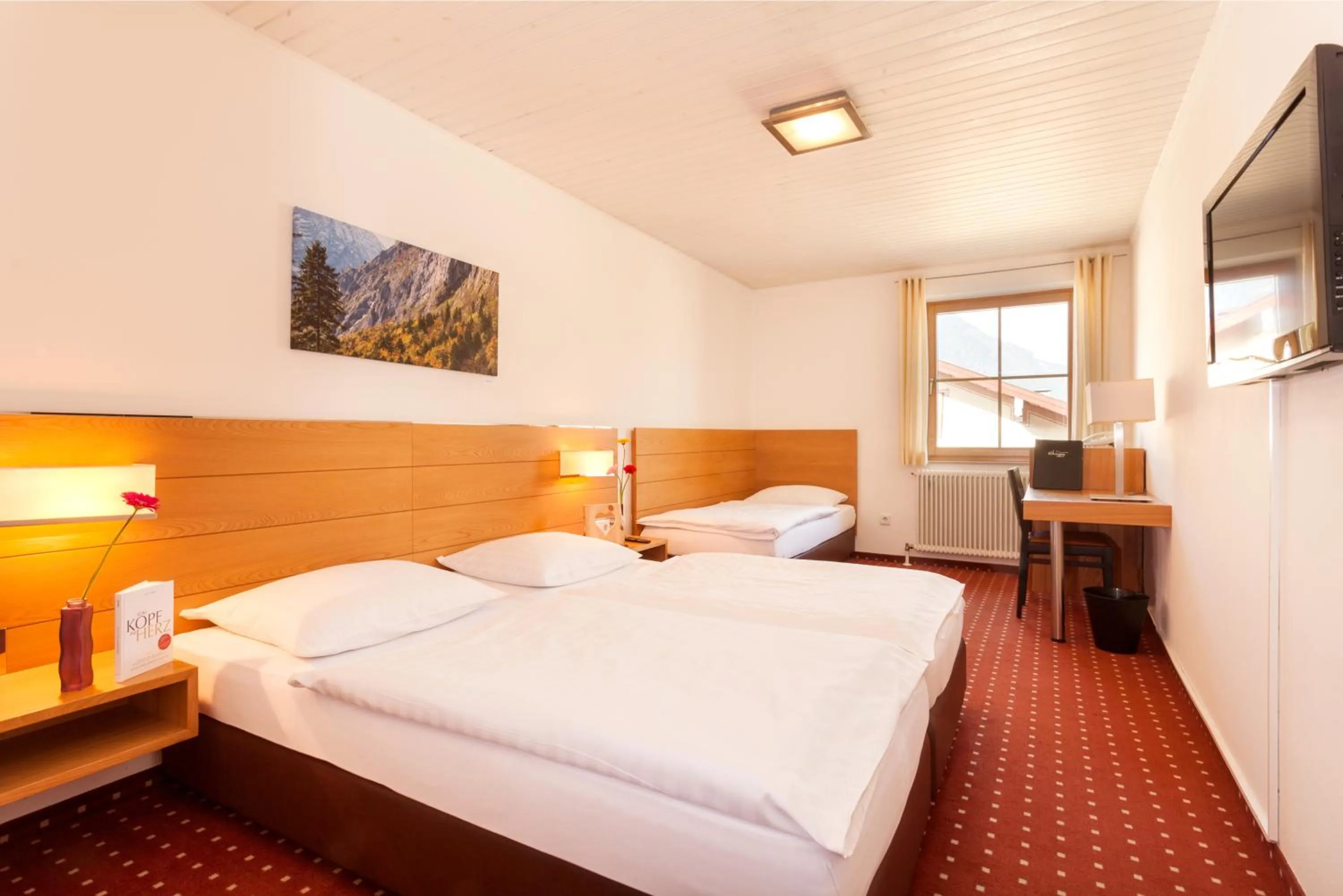Photo of the whole room, Bed in Hotel.Pension.Golingen