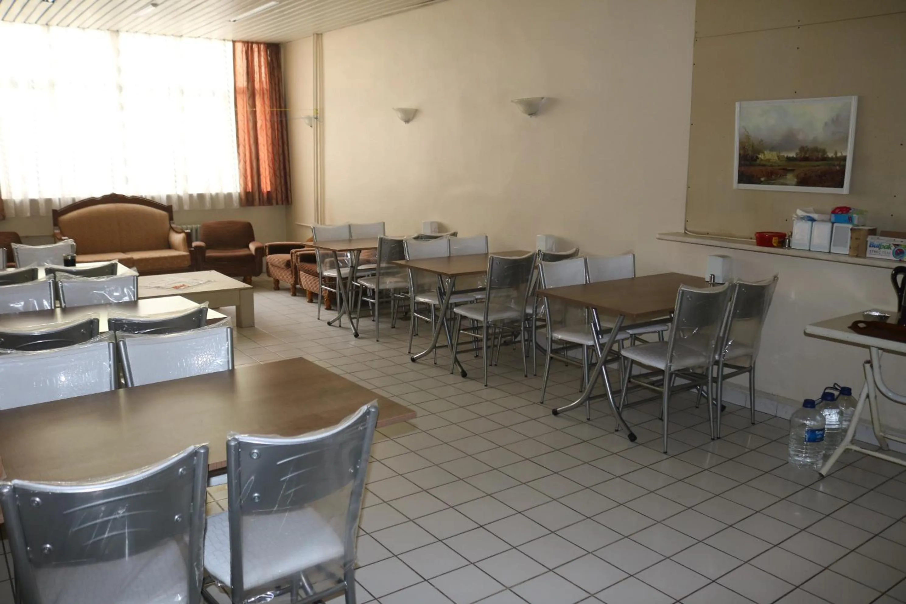 Restaurant/places to eat in Zafer Hostel