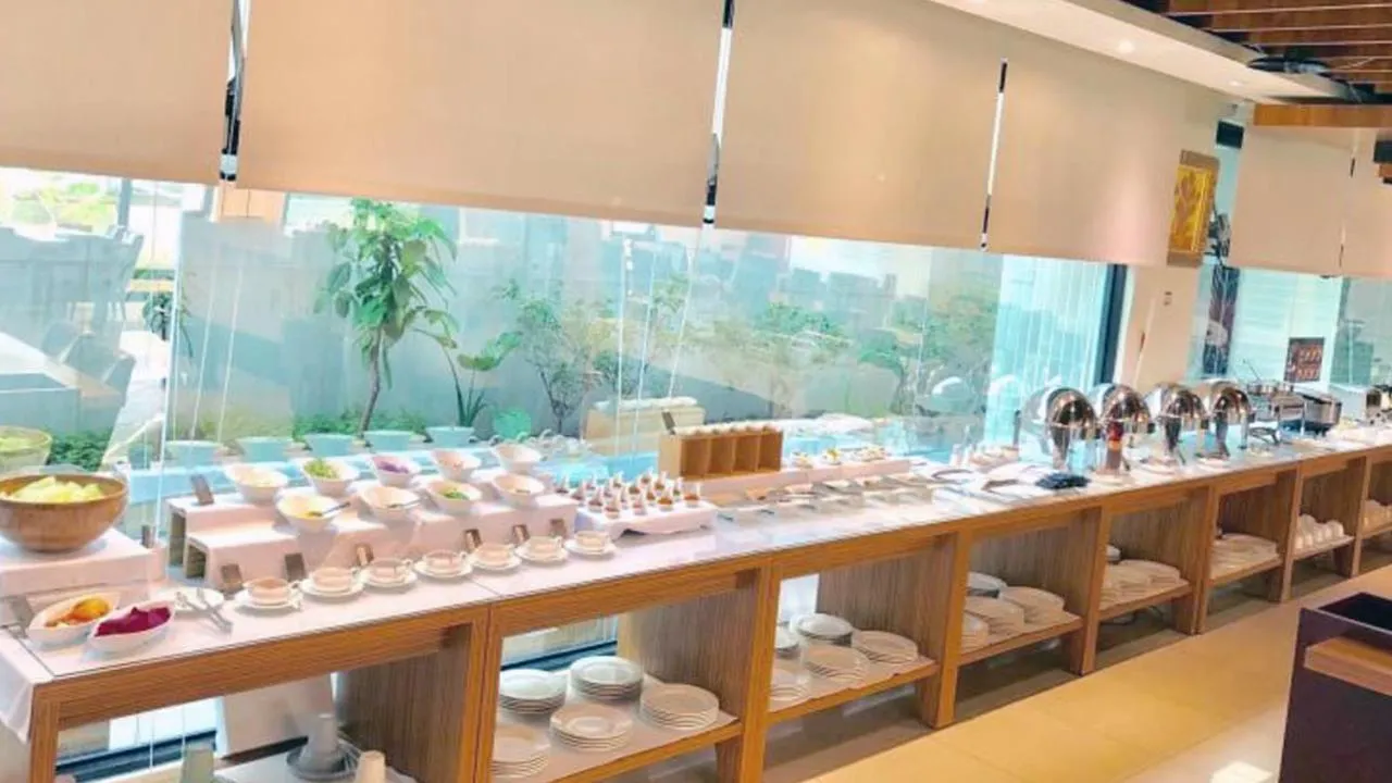 Restaurant/places to eat in All-Ur Boutique Motel - KaoHsiung Branch