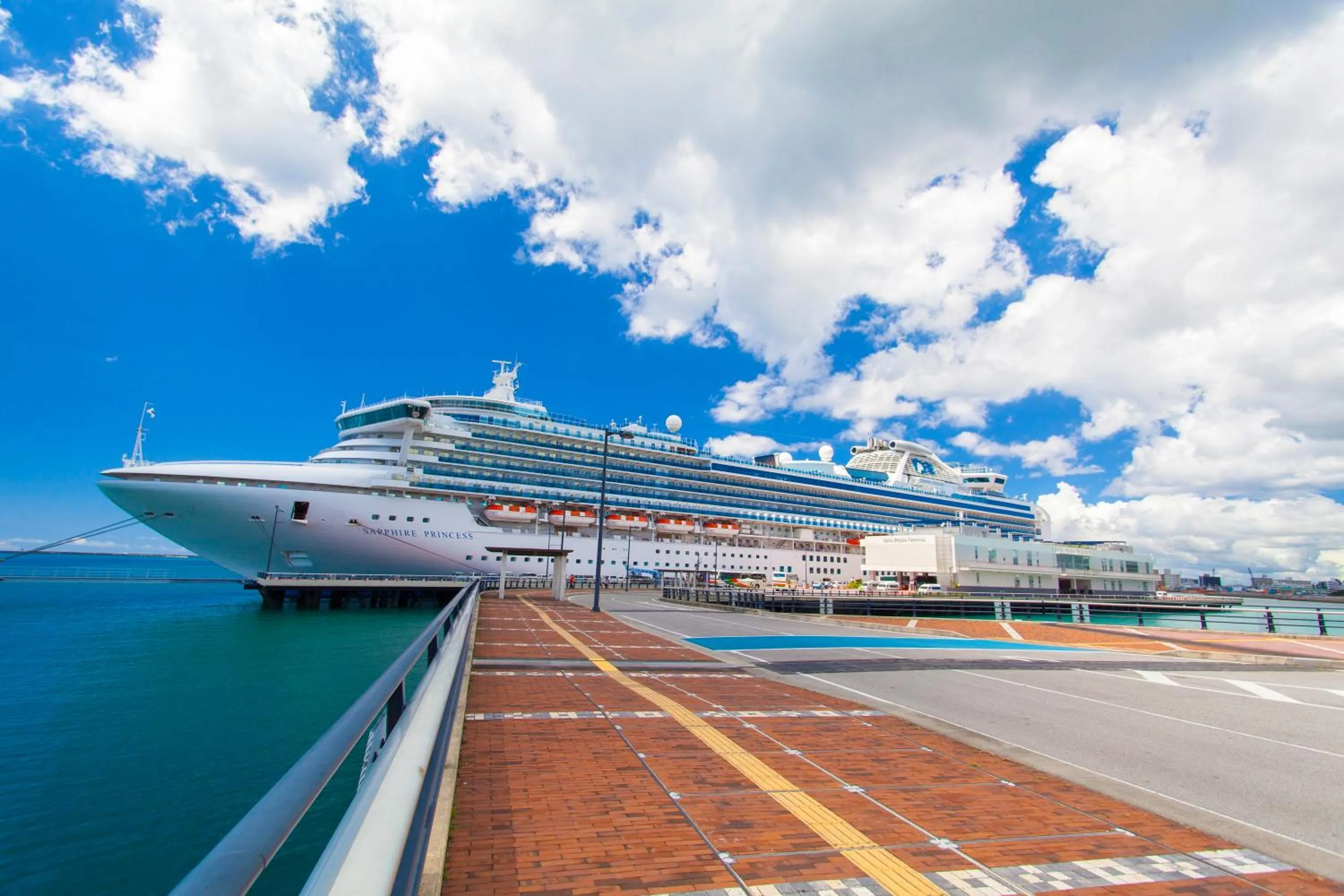 Nearby landmark in Nest Hotel Naha Kumoji