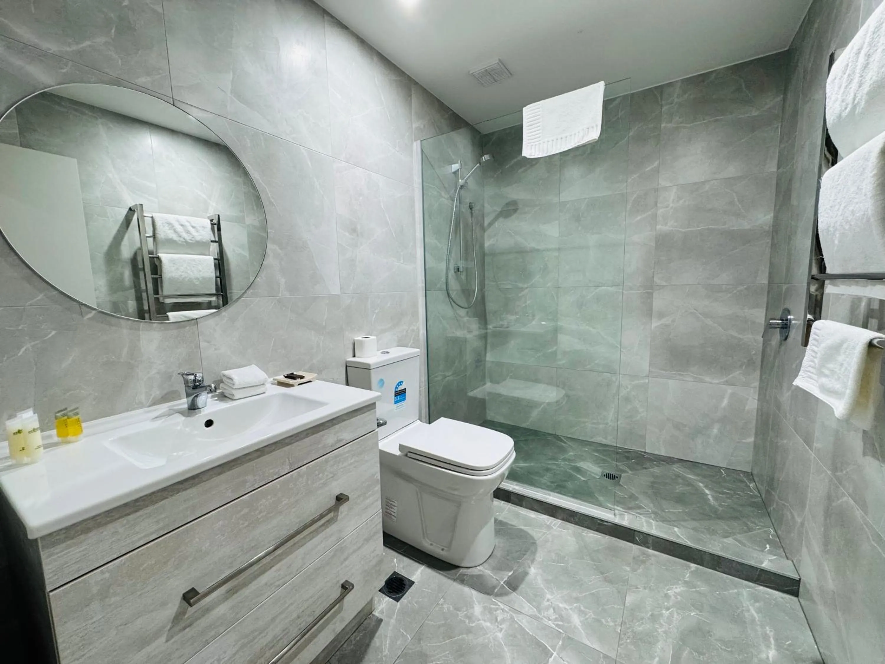 Shower in Bakers Lodge