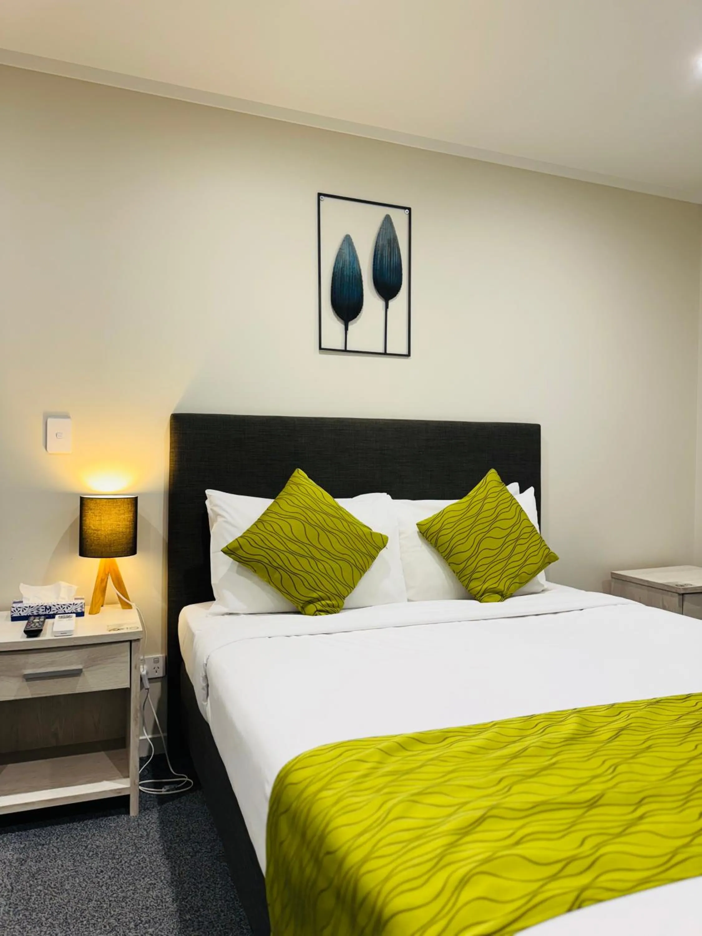 Toilet, Bed in Bakers Lodge