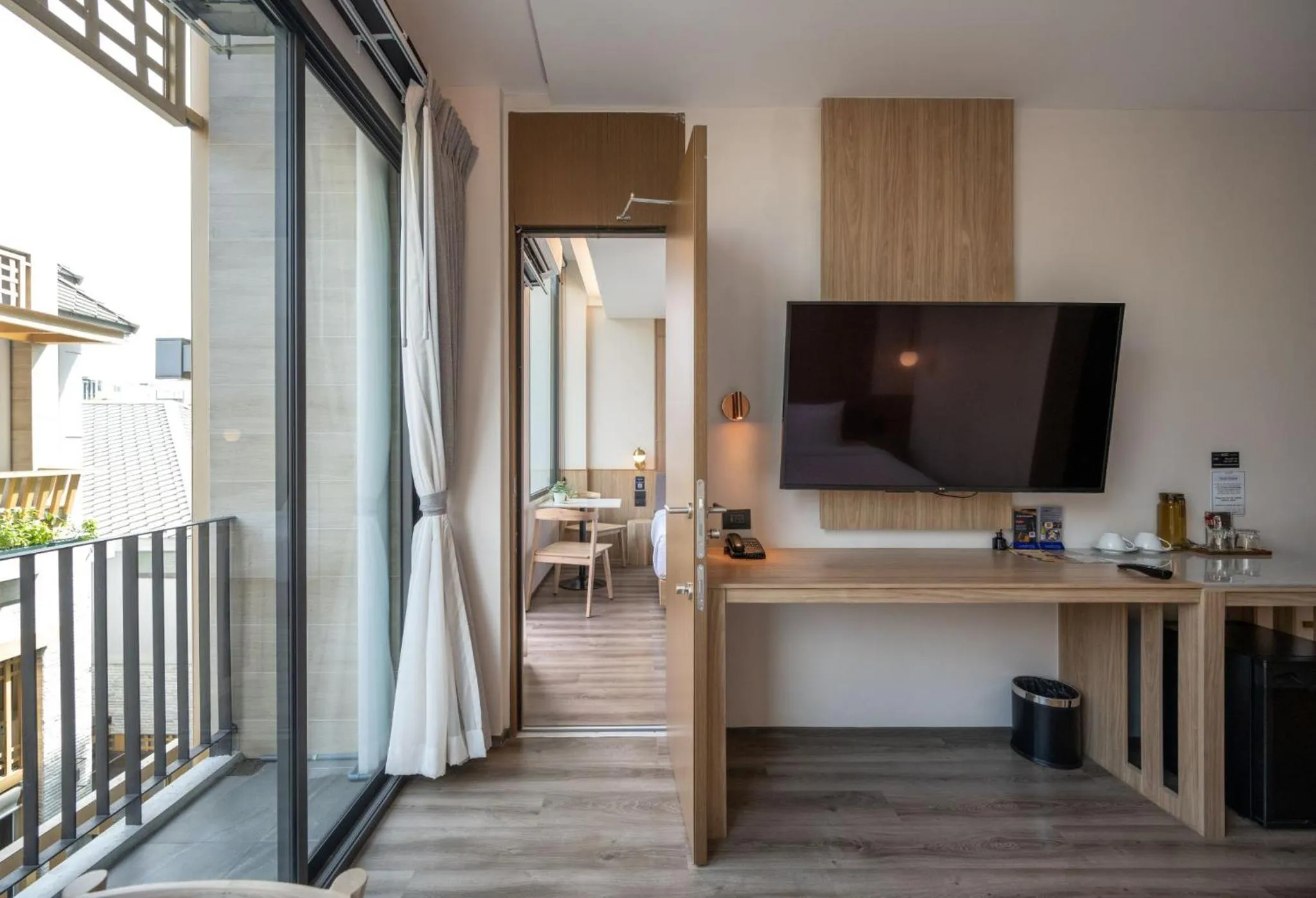 TV and multimedia in SHAN Villas Sukhumvit ฌานวิลล่า สุขุมวิท