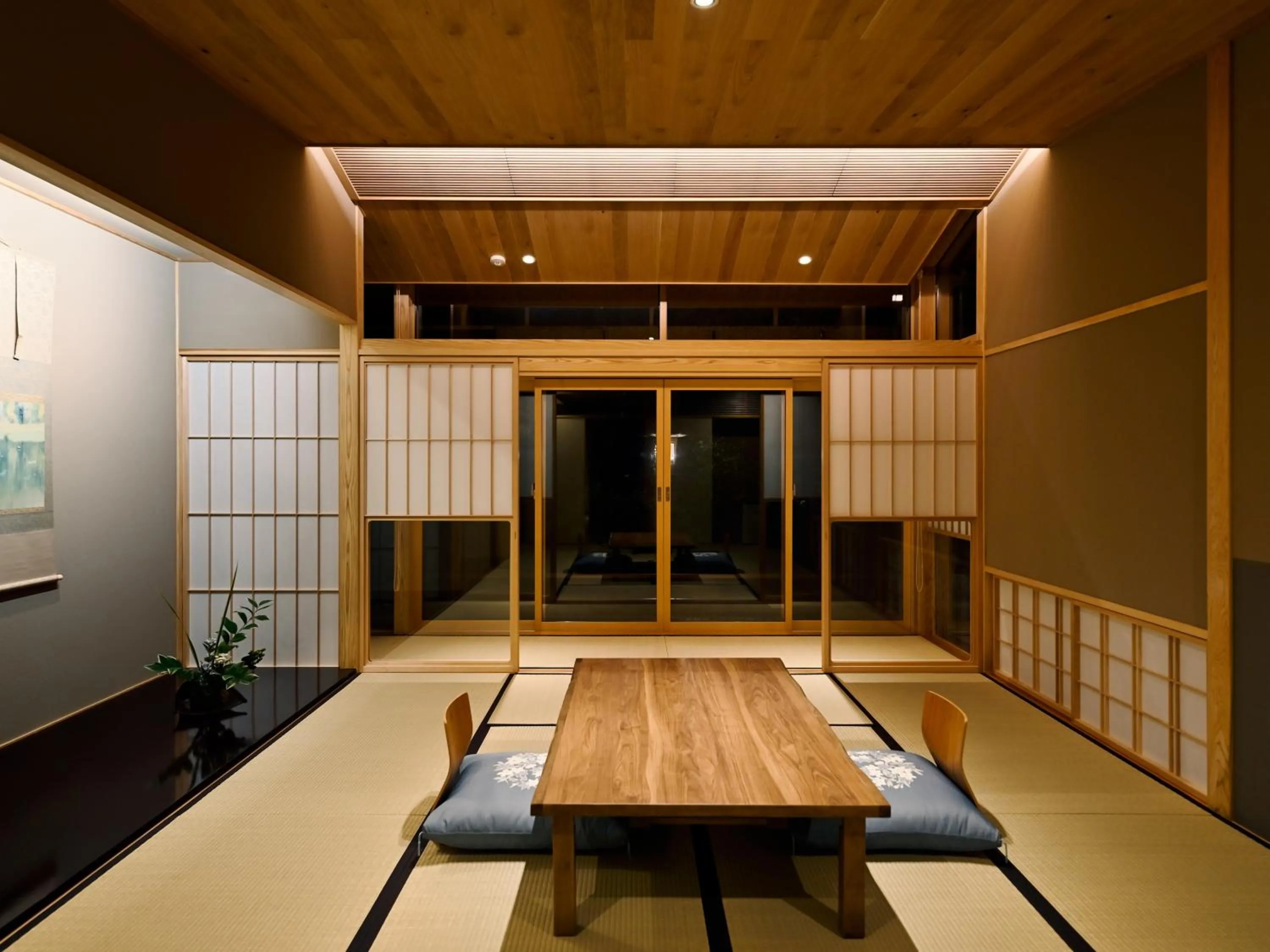 Photo of the whole room in Beniya