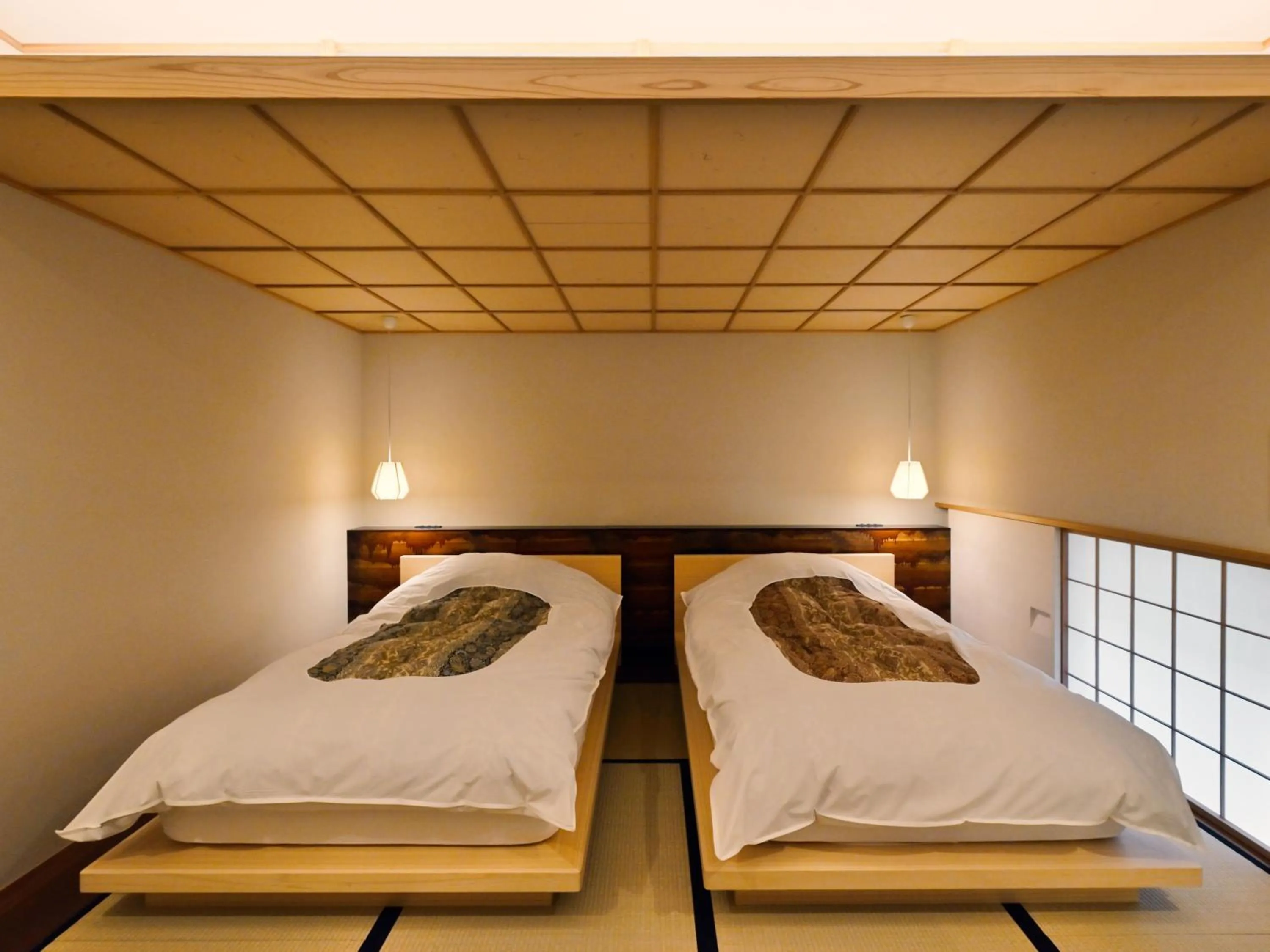 Photo of the whole room, Bed in Beniya