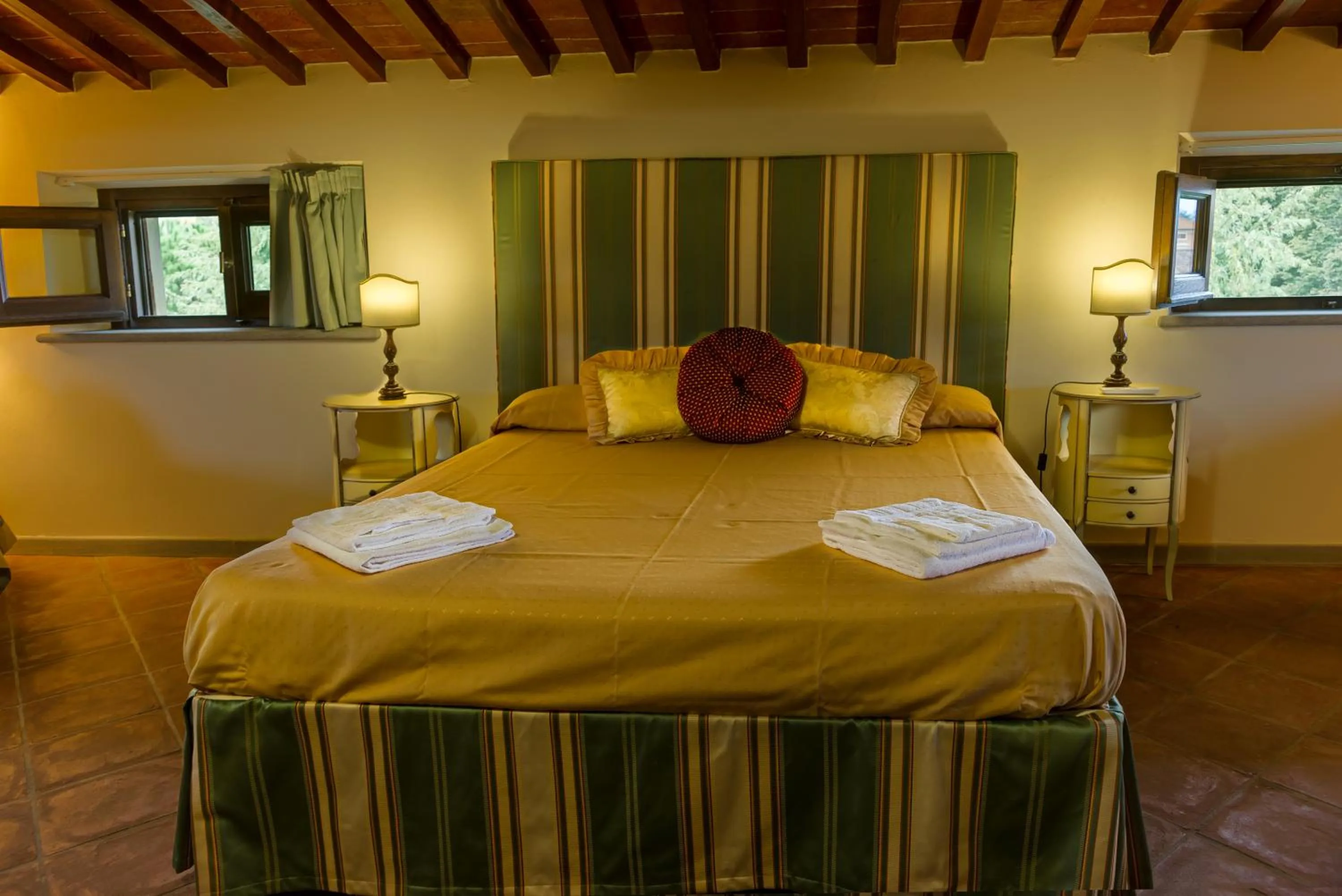 Bedroom, Bed in Villa Colombai