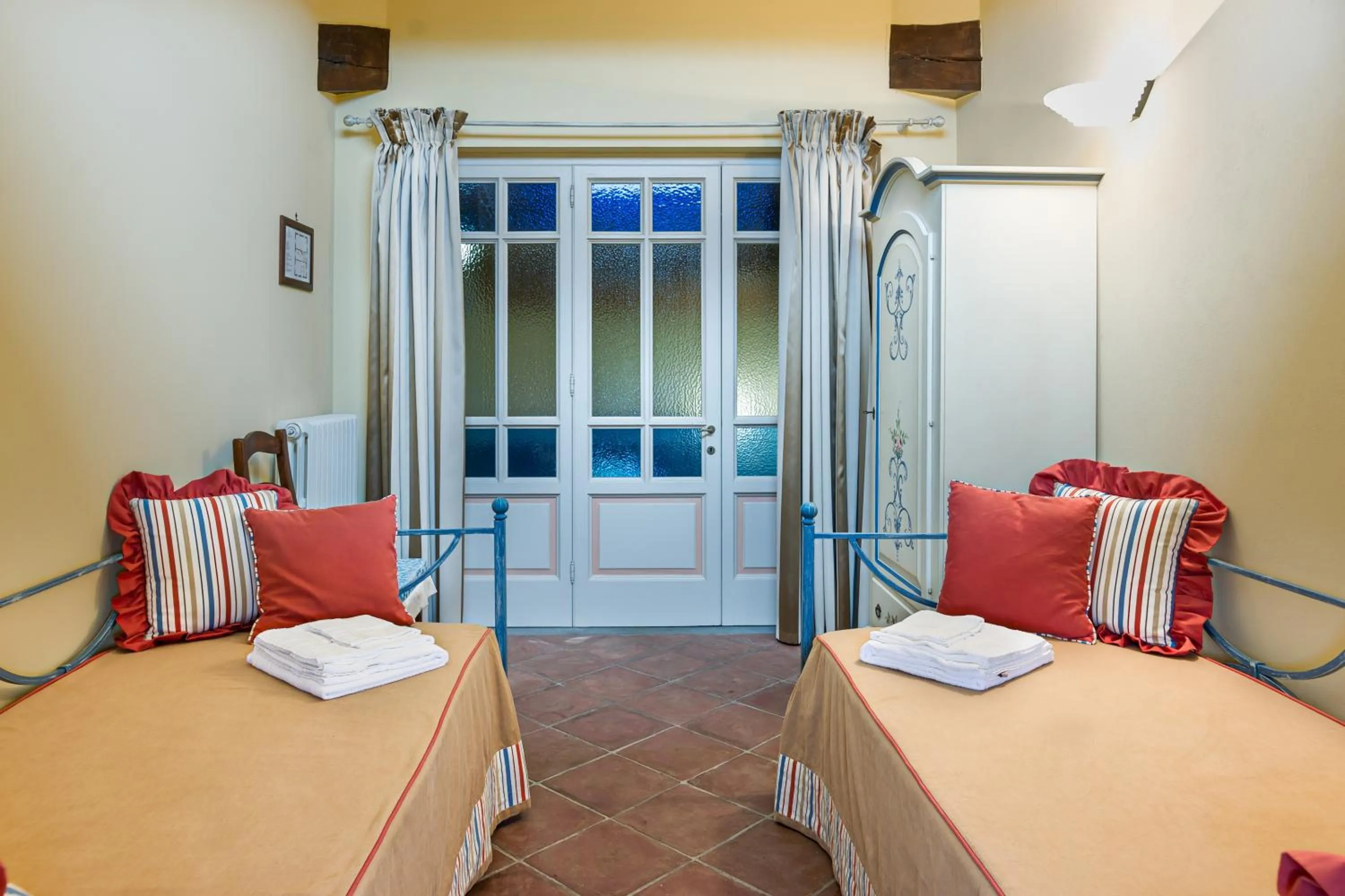 Bedroom, Bed in Villa Colombai