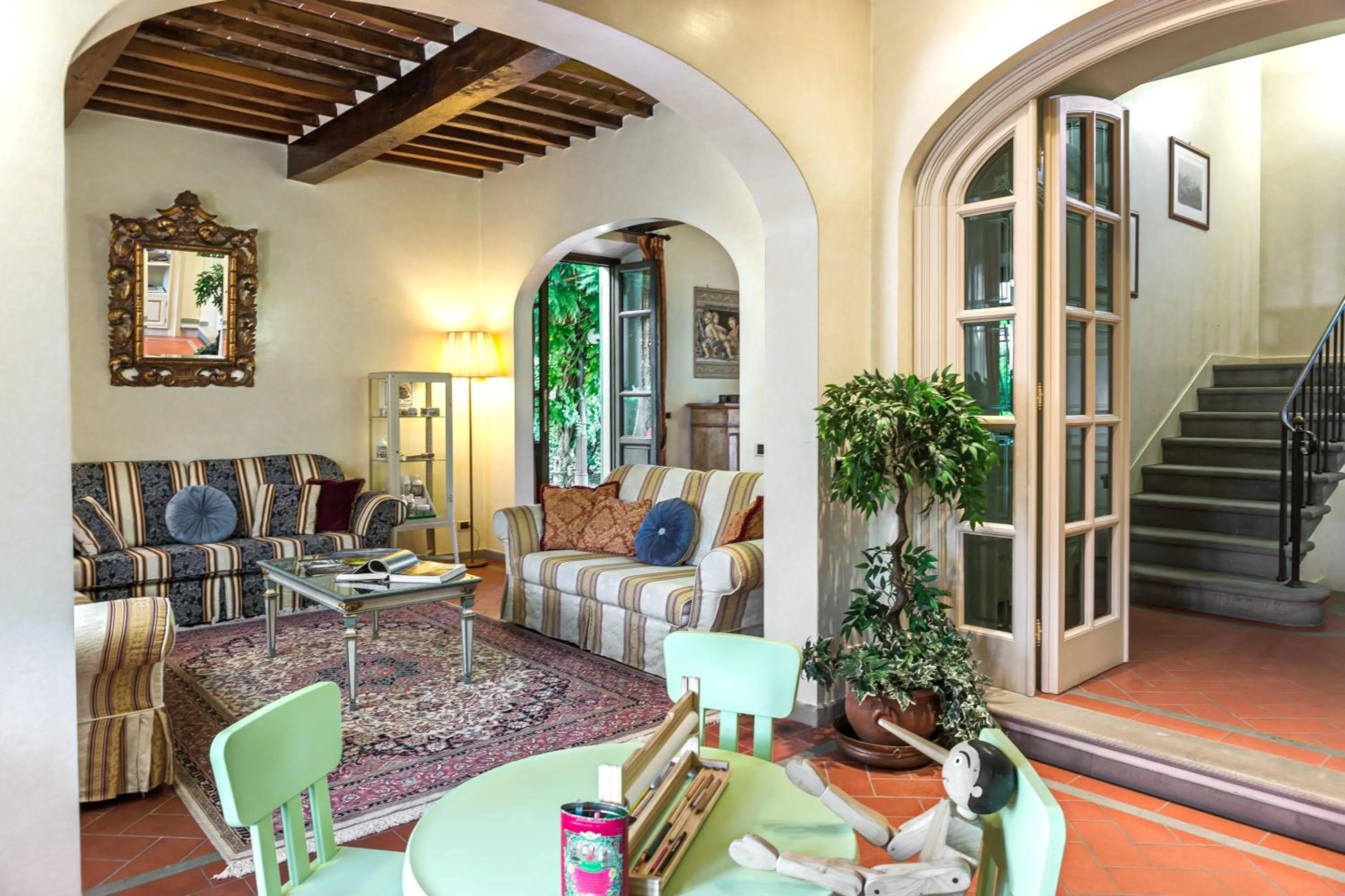 Communal lounge/ TV room in Villa Colombai