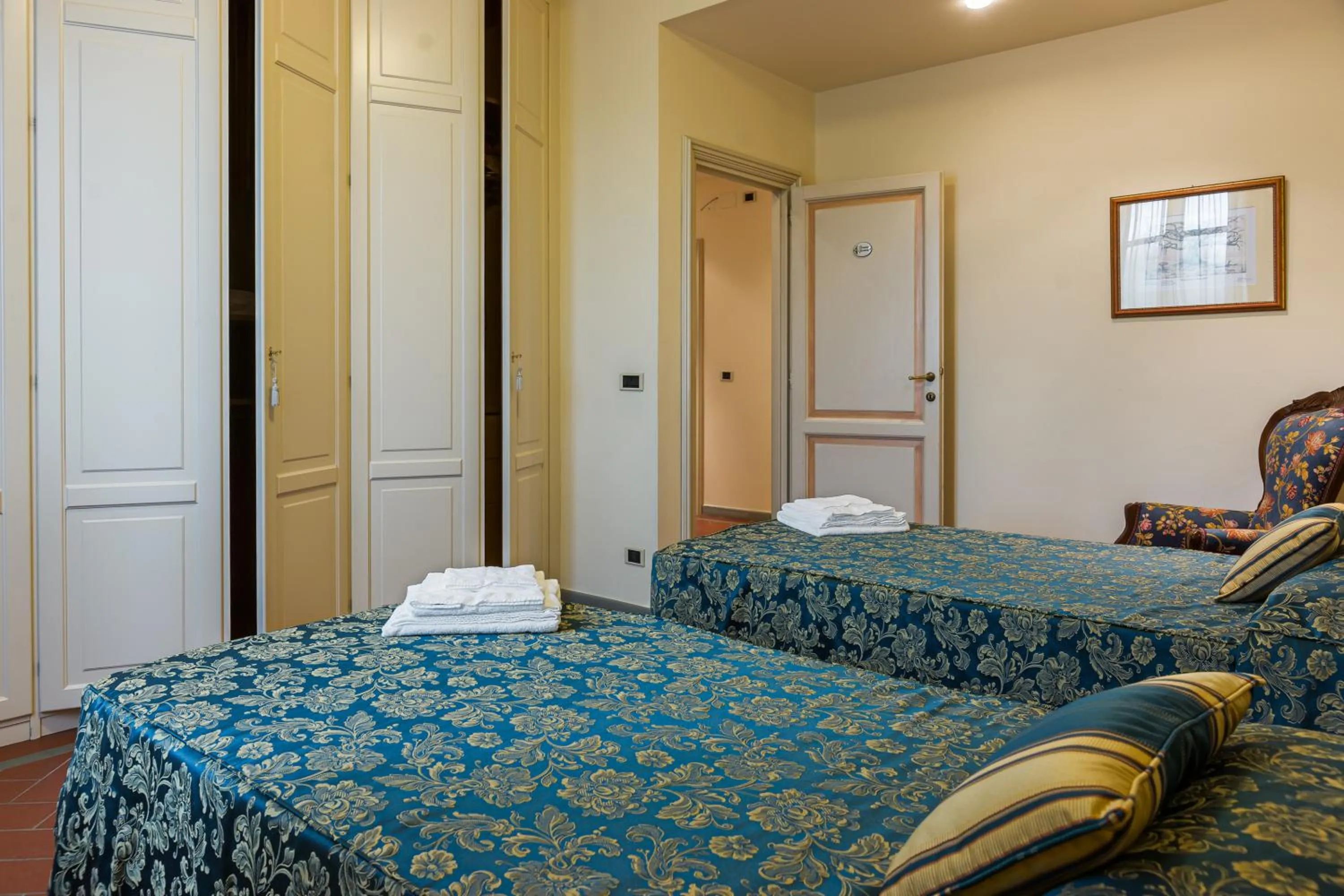 Photo of the whole room, Bed in Villa Colombai