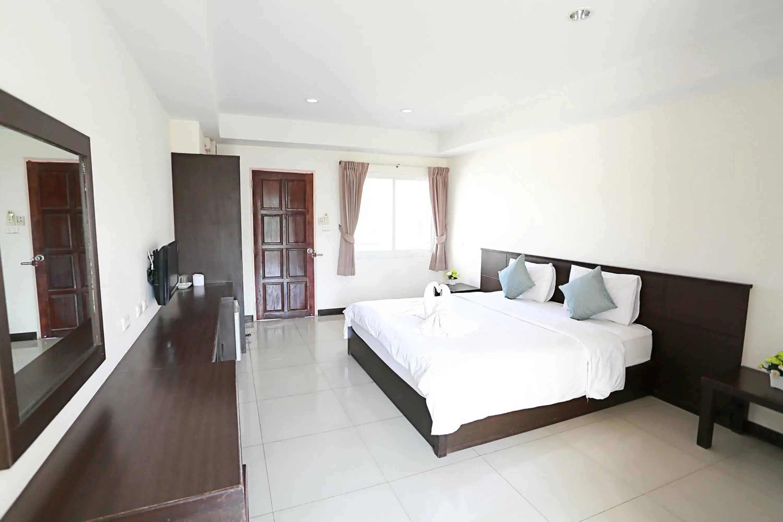 Superior King Room in วีรวรรณ เพลส Weerawan Place Superior King Room in วีรวรรณ เพลส Weerawan Place