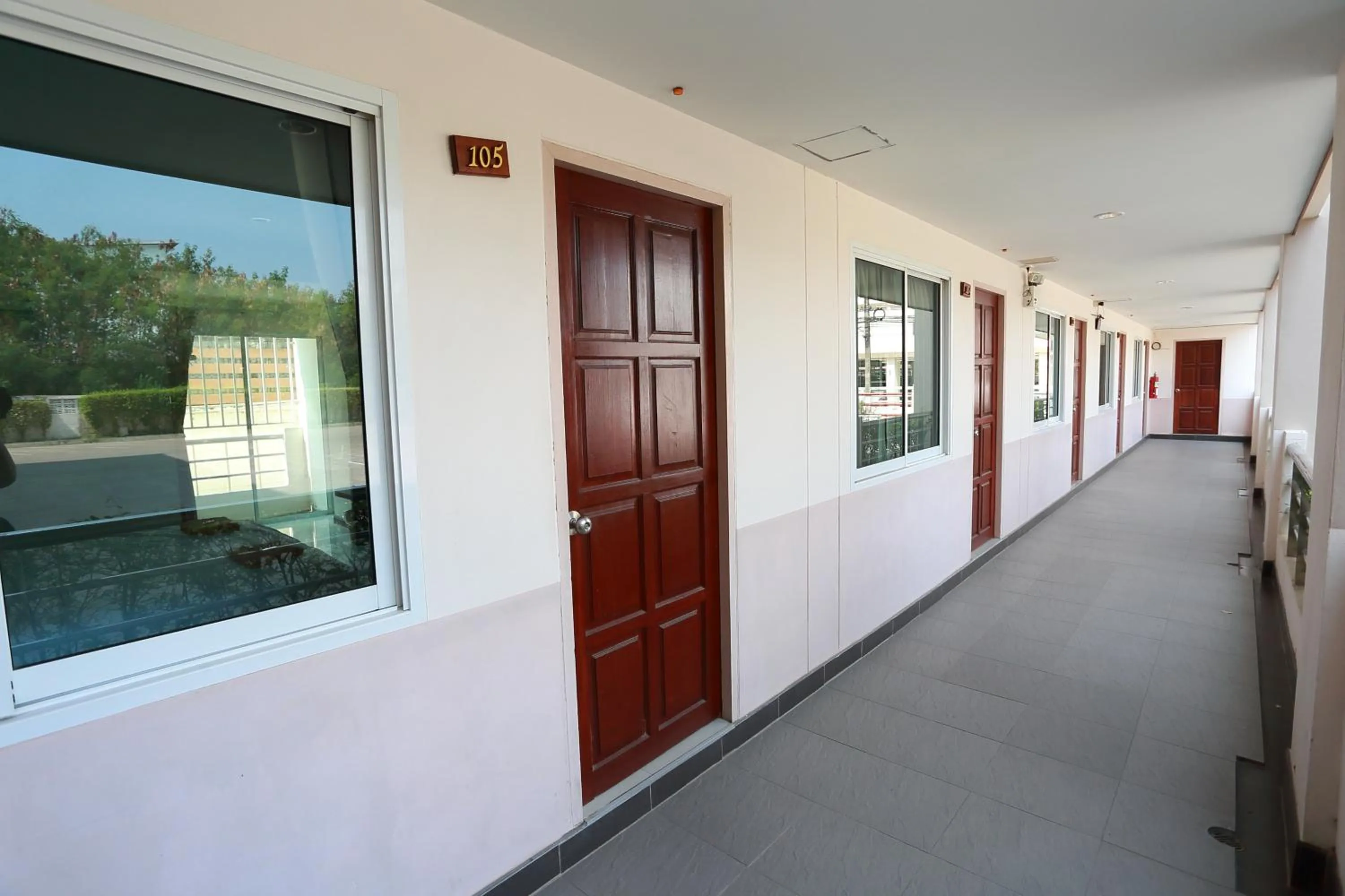 Balcony/Terrace in วีรวรรณ เพลส Weerawan Place