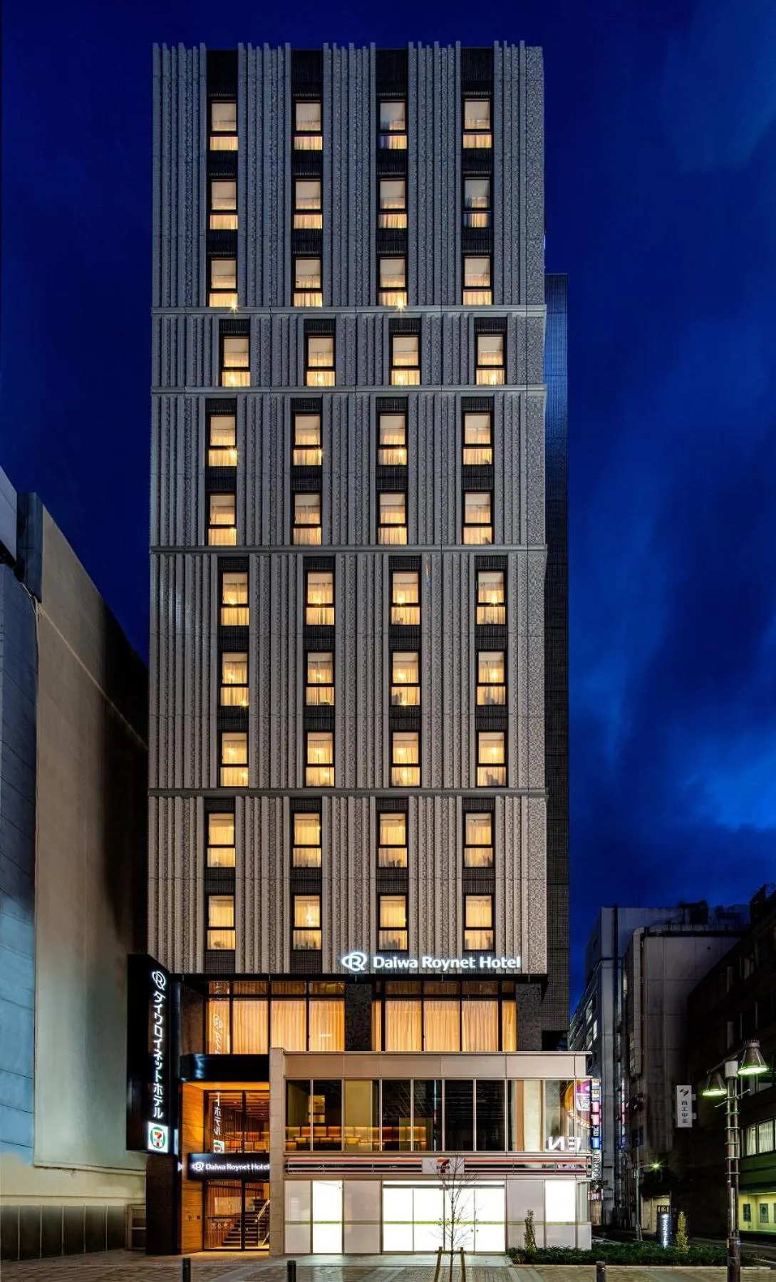 Property building in DEL style Ikebukuro Higashiguchi by Daiwa Roynet Hotel