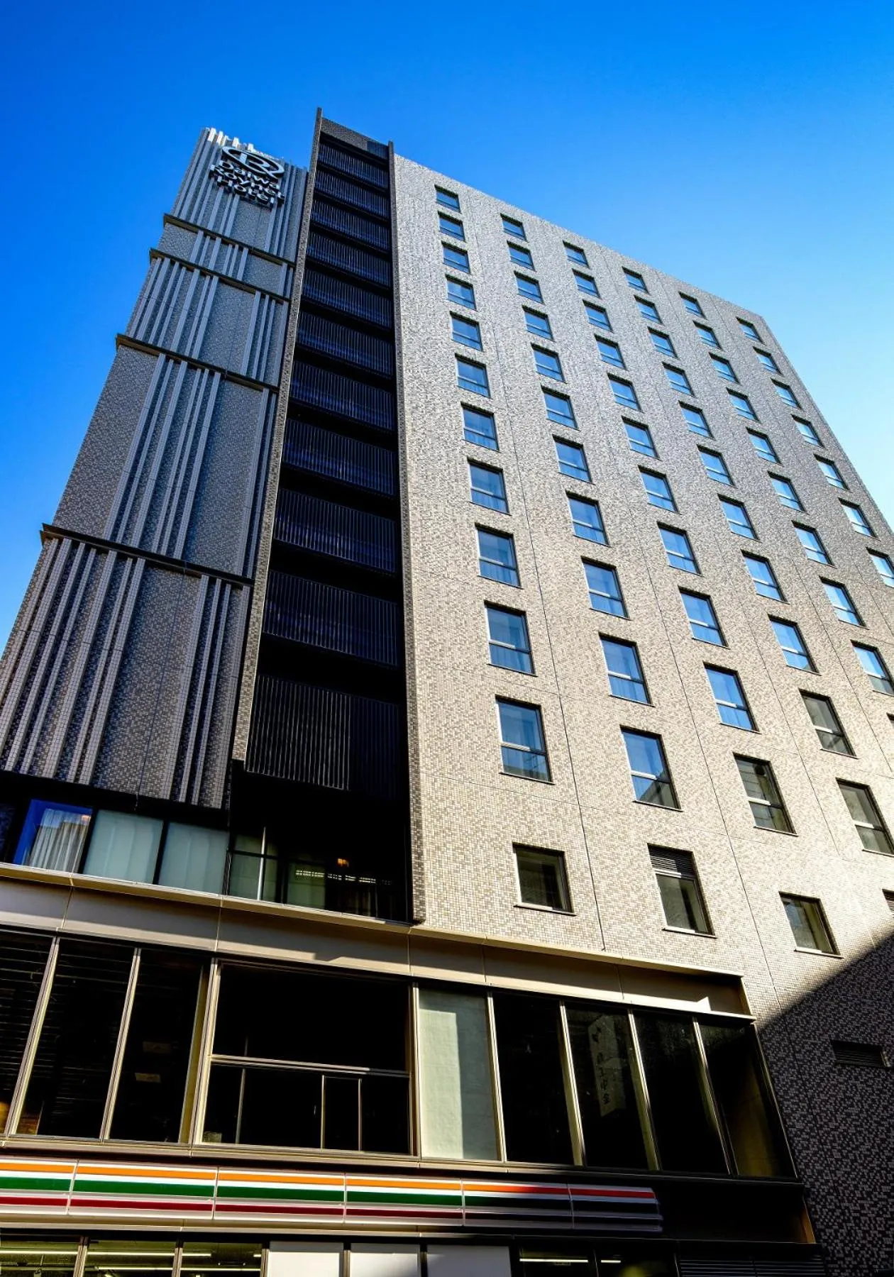 Property building in DEL style Ikebukuro Higashiguchi by Daiwa Roynet Hotel