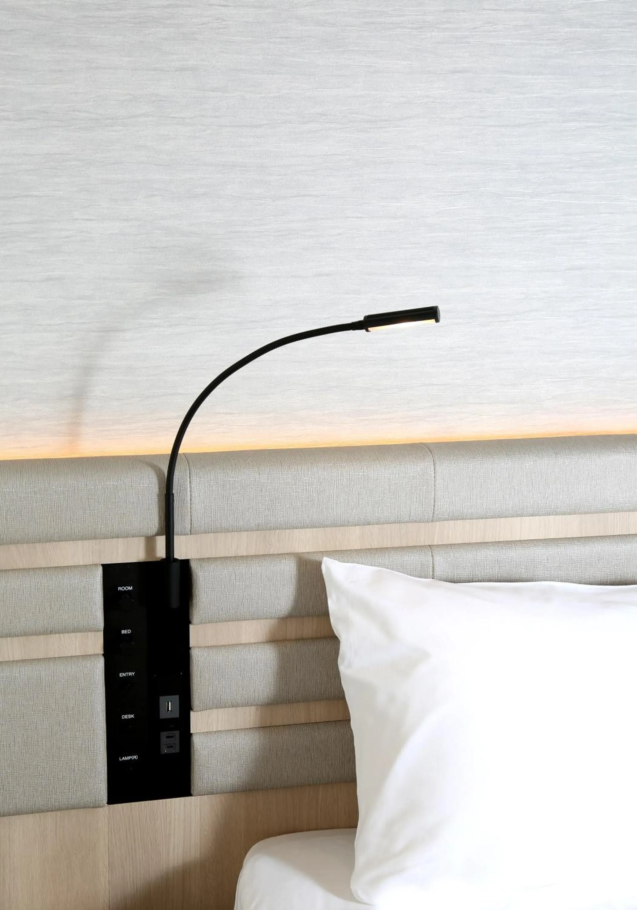 Photo of the whole room, Bed in DEL style Ikebukuro Higashiguchi by Daiwa Roynet Hotel