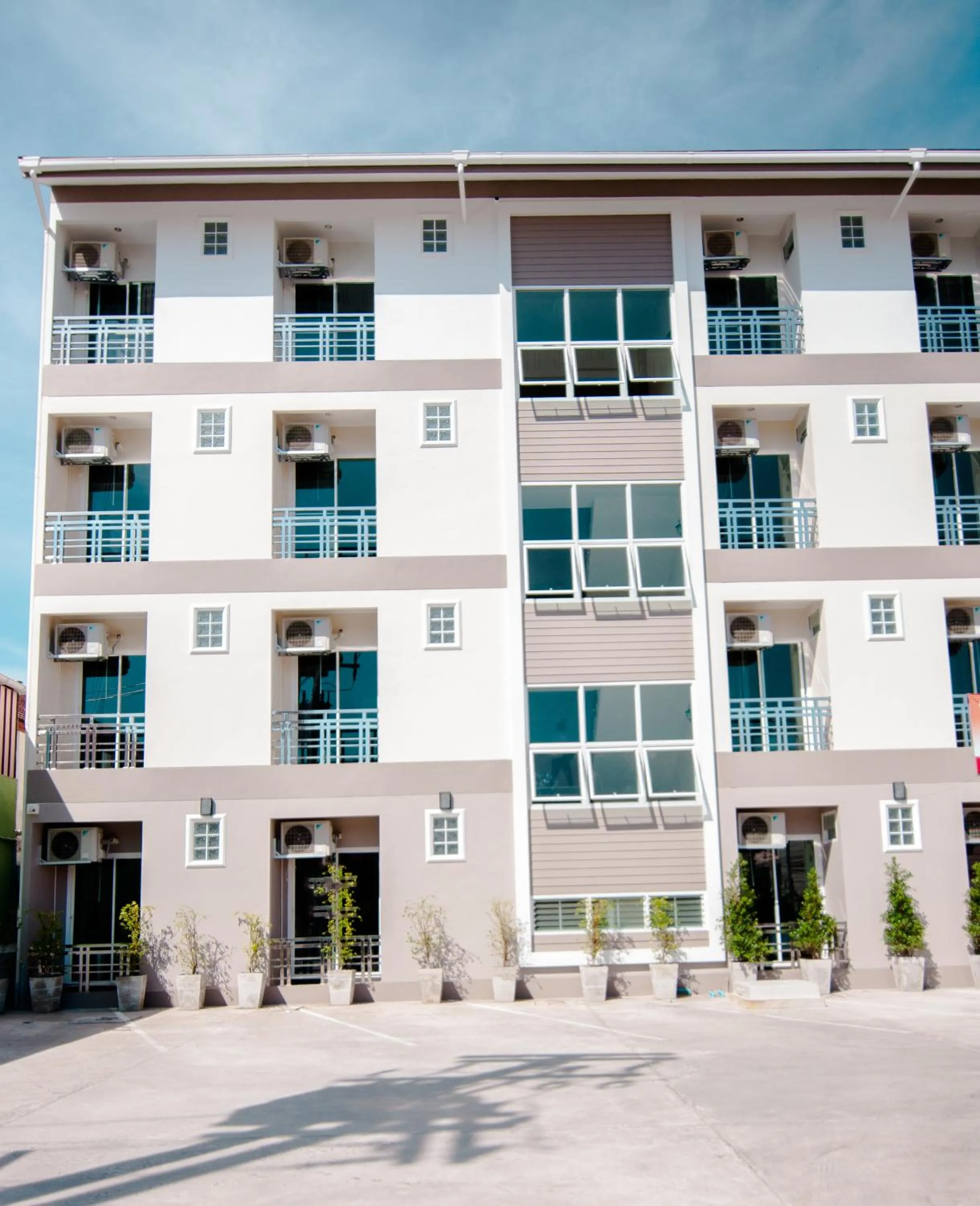 Facade/entrance in วรรณ เพลส Won Place