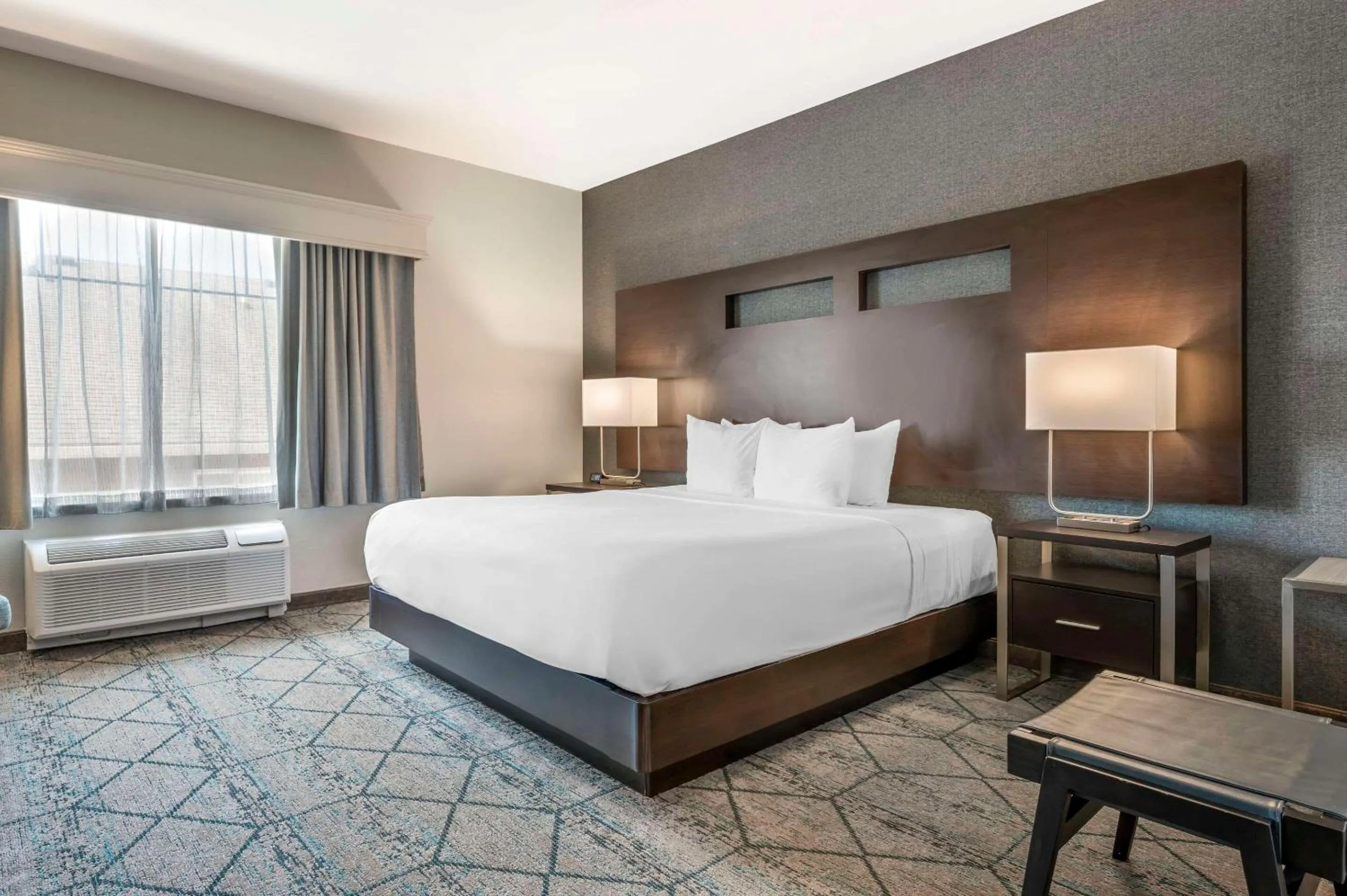 Bedroom, Bed in Comfort Inn & Suites Clarksville - Louisville North