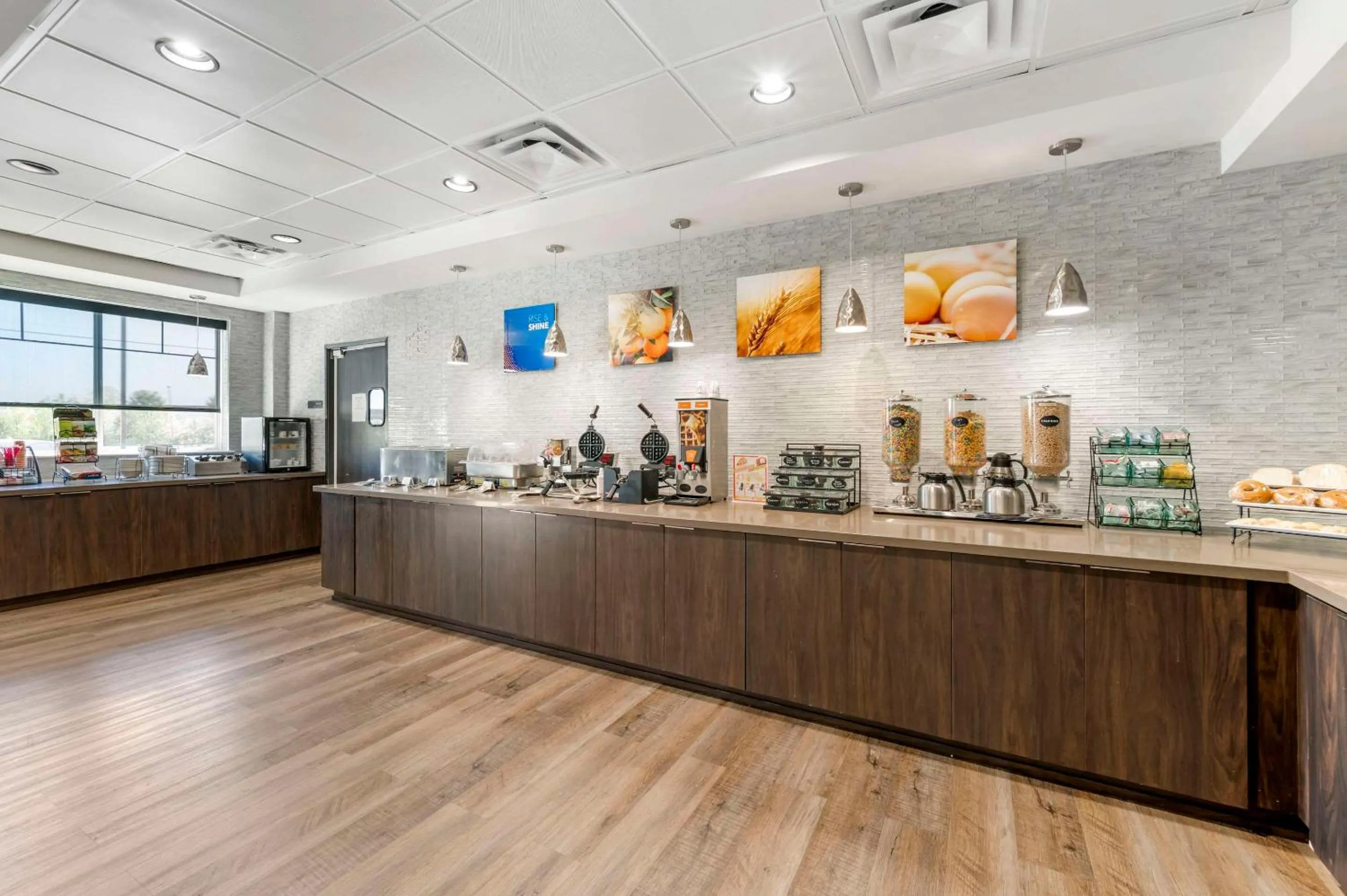 Breakfast in Comfort Inn & Suites Clarksville - Louisville North