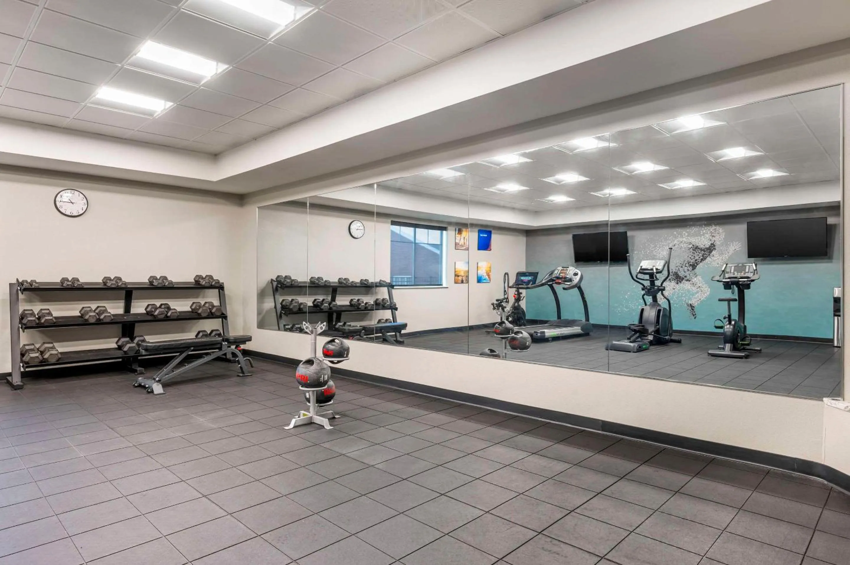 Fitness centre/facilities in Comfort Inn & Suites Clarksville - Louisville North