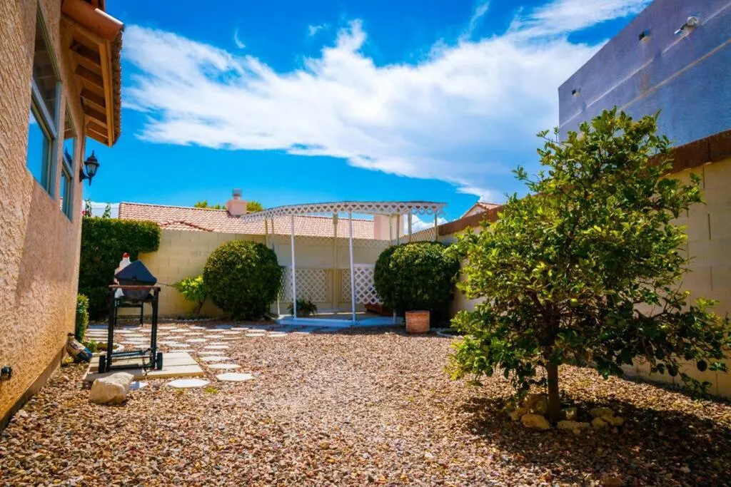 Garden view in Luxury 1900 SQ FT House Huge 46 FT Pool & Hot SPA