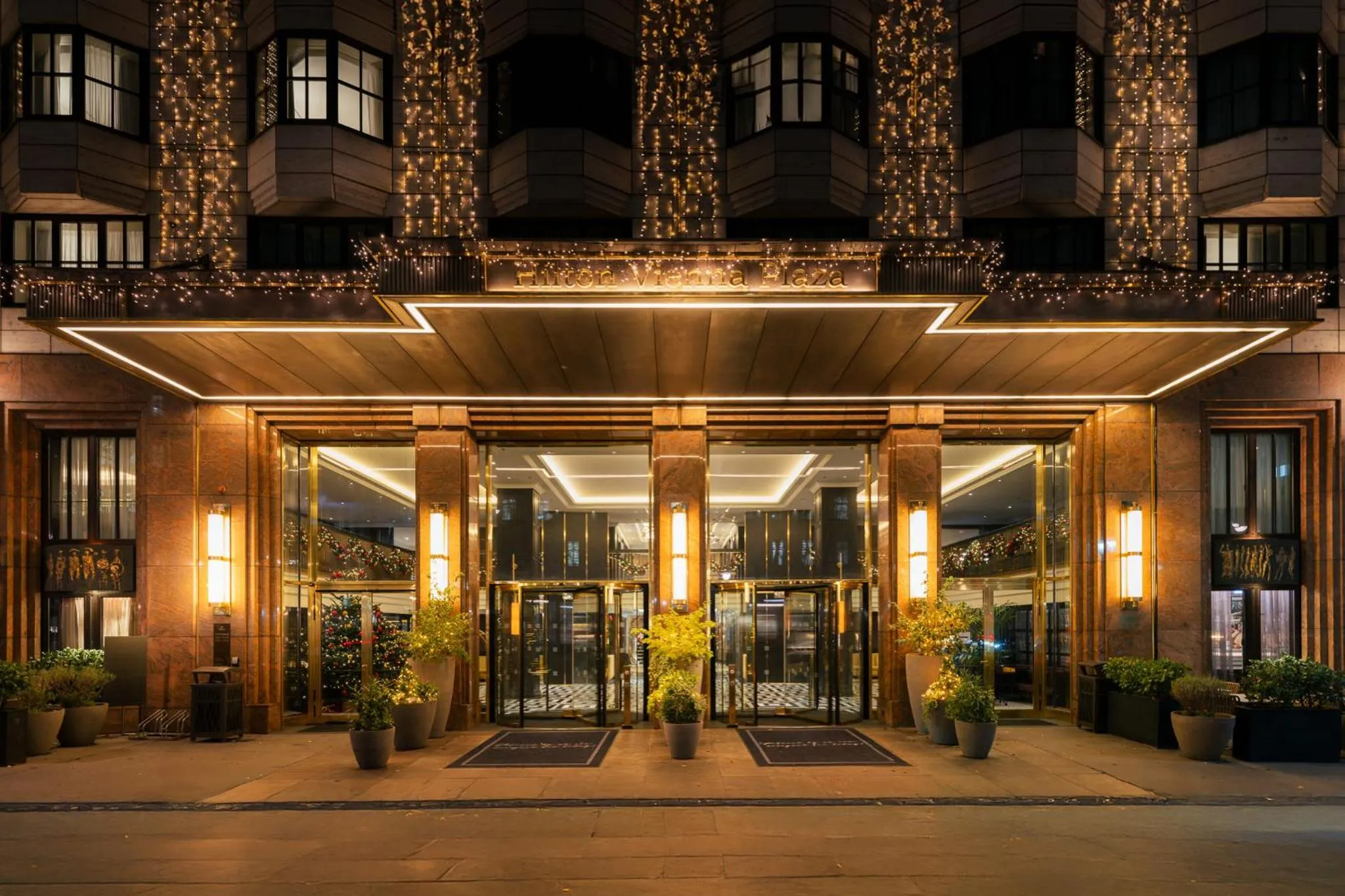 Facade/entrance in Hilton Vienna Plaza