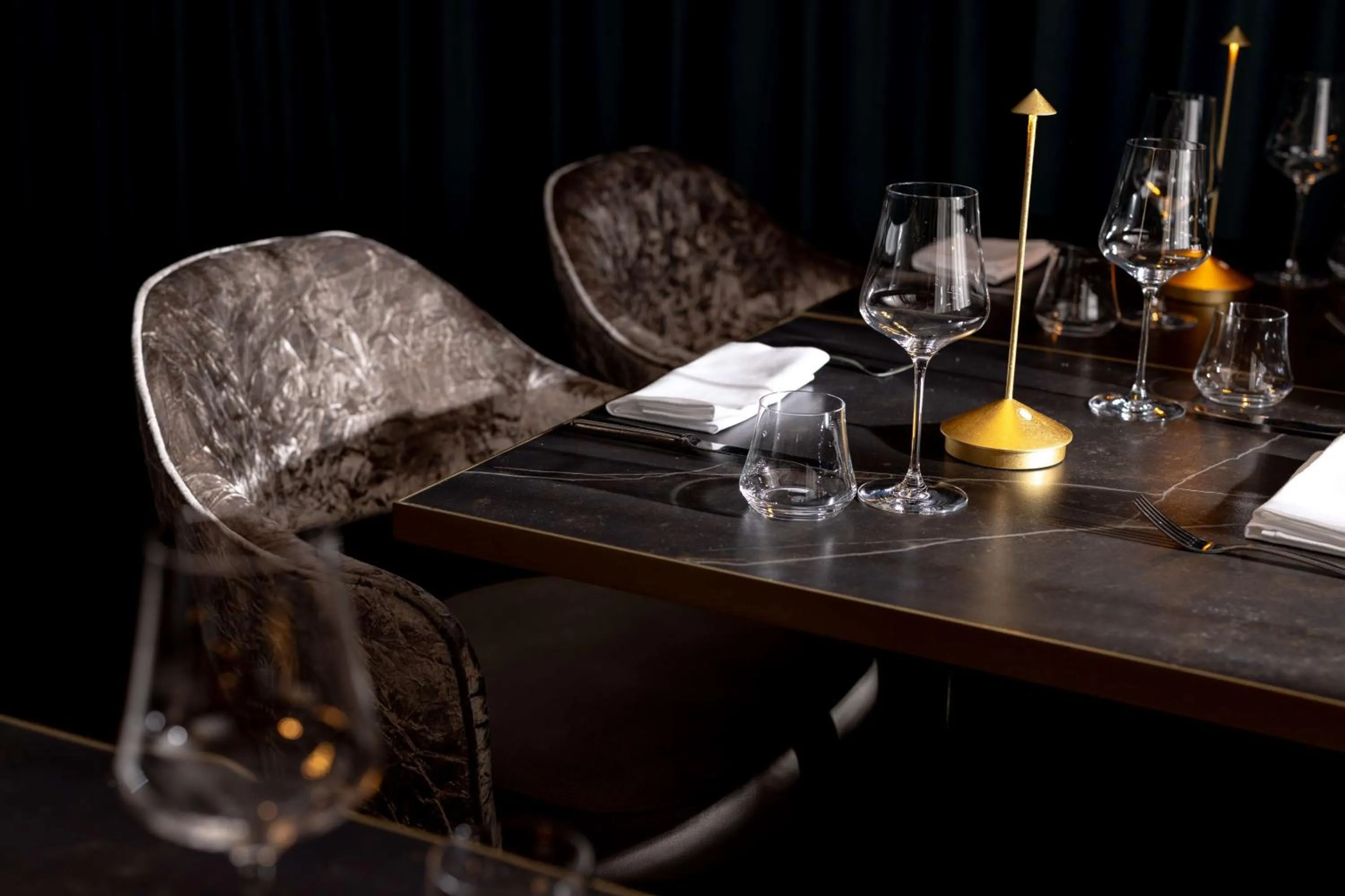 Lounge or bar in Hilton Vienna Plaza